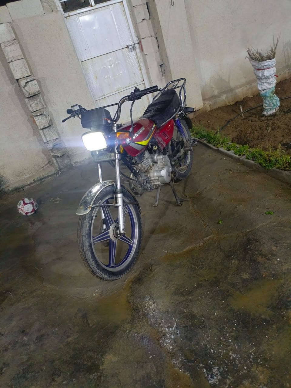 ايراني للبيع بيه خيط تبخير  بيع او مراوس  مكاني بغداد


**إذا كنت صاحب هذا الإعلان وتريد حذفه لأي سبب، رجاءا أرسل رسالة إلى الدعم الفني**