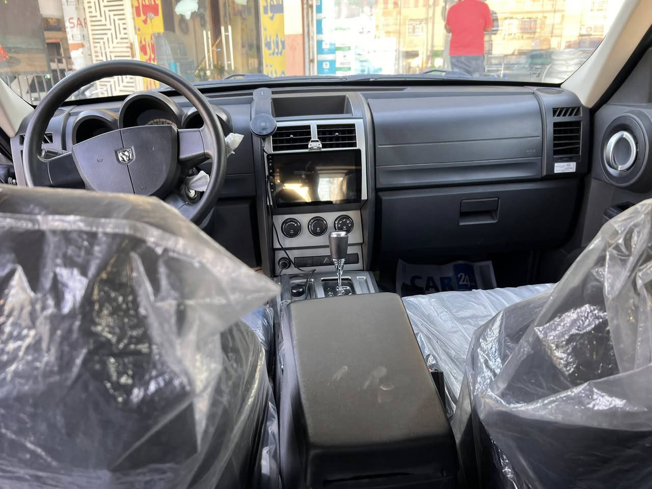 السلام عليكم دوج نترو 2008رقم بغداد بسمي مكفوله من الصبغ عده البنيد ولقماره اثر جراد مكينه كير حداديه جدد السياره حلو كلش مكاني بغداد السعر 90$ بيها حك الجيه 
***********
