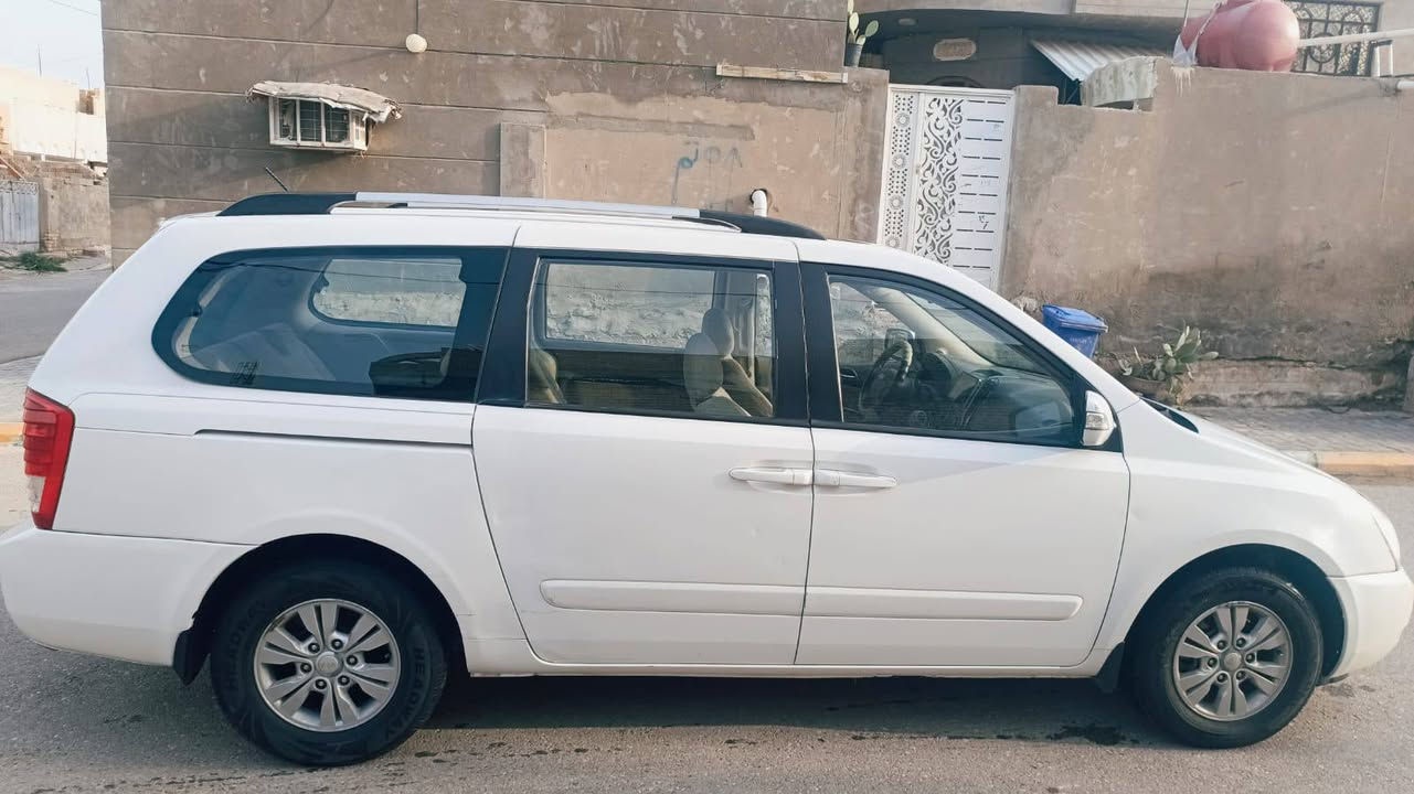 سلام عليكم عندي كية كرنفال 2014  رقم اربيل دولي بسمي تريد وكالة تريد تحويل محرك 3500 دوش   موصفات فتحت سقف حساس خلفي كامرة خلفية تحكمات جام خلفي كهرباء مري شفط منظومة زنون عالي ناصي  حدادية 85 /100  تخم تاير جدد كير محرك مكفولات  سيارة 7 راكب  سونار مرفق بل منشور  سعر 155 وبيها مجال للبيع فقط  ستفسار على هاذة رقم ***********  ,***********
