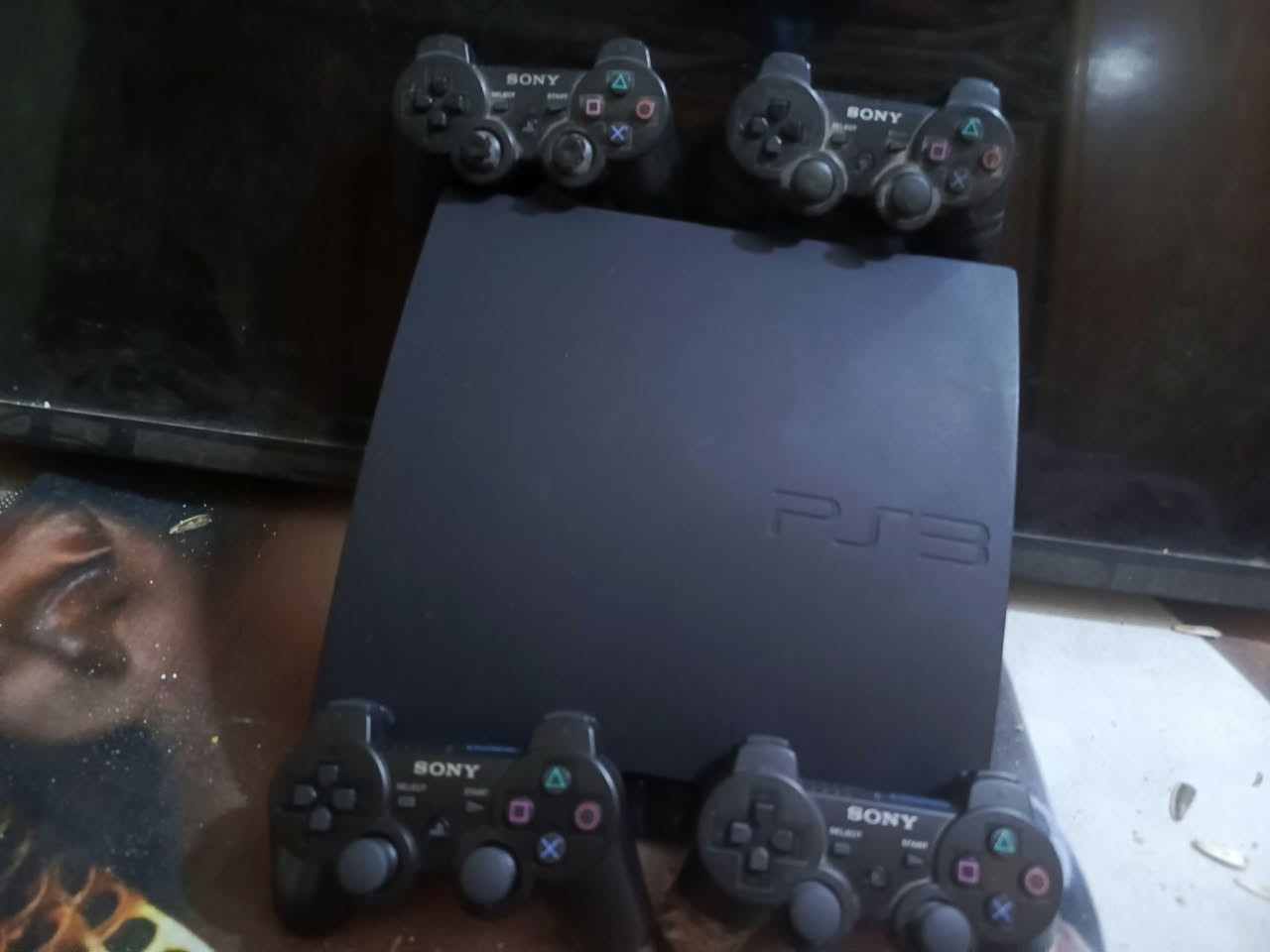 السلام عليكم بلي 3 سلم مهكر بي أكثر من 27لعبة عدد يدأت 4. 2شغالات واثنين كم دكمة  ما تشتغل بلي نضيف نضافة 99/100مستعمل 4ايام بس اخو الجديد مكاني بغداد الرشاد توصيل ماعندي السعر 160/قفل /150


**إذا كنت صاحب هذا الإعلان وتريد حذفه لأي سبب، رجاءا أرسل رسالة إلى الدعم الفني**