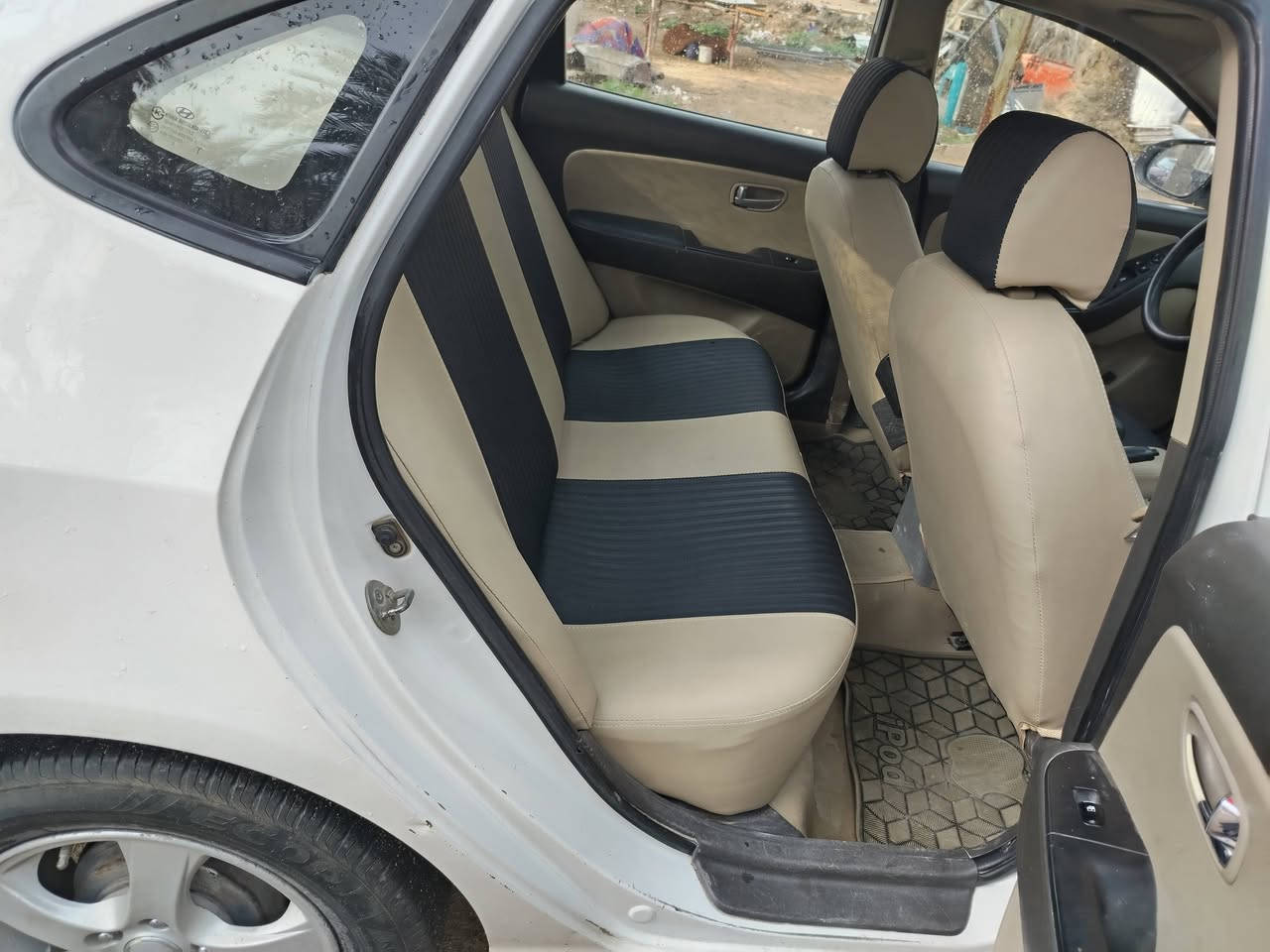 النترا للبيع موديل 2011 مكينه 2000 رقم ديالى بسمي تدفئه تبريد سيارة جاهزة من كلشي مكاني بغداد الشراي يتصل وهذا رقمي  *********** سعرها 105
