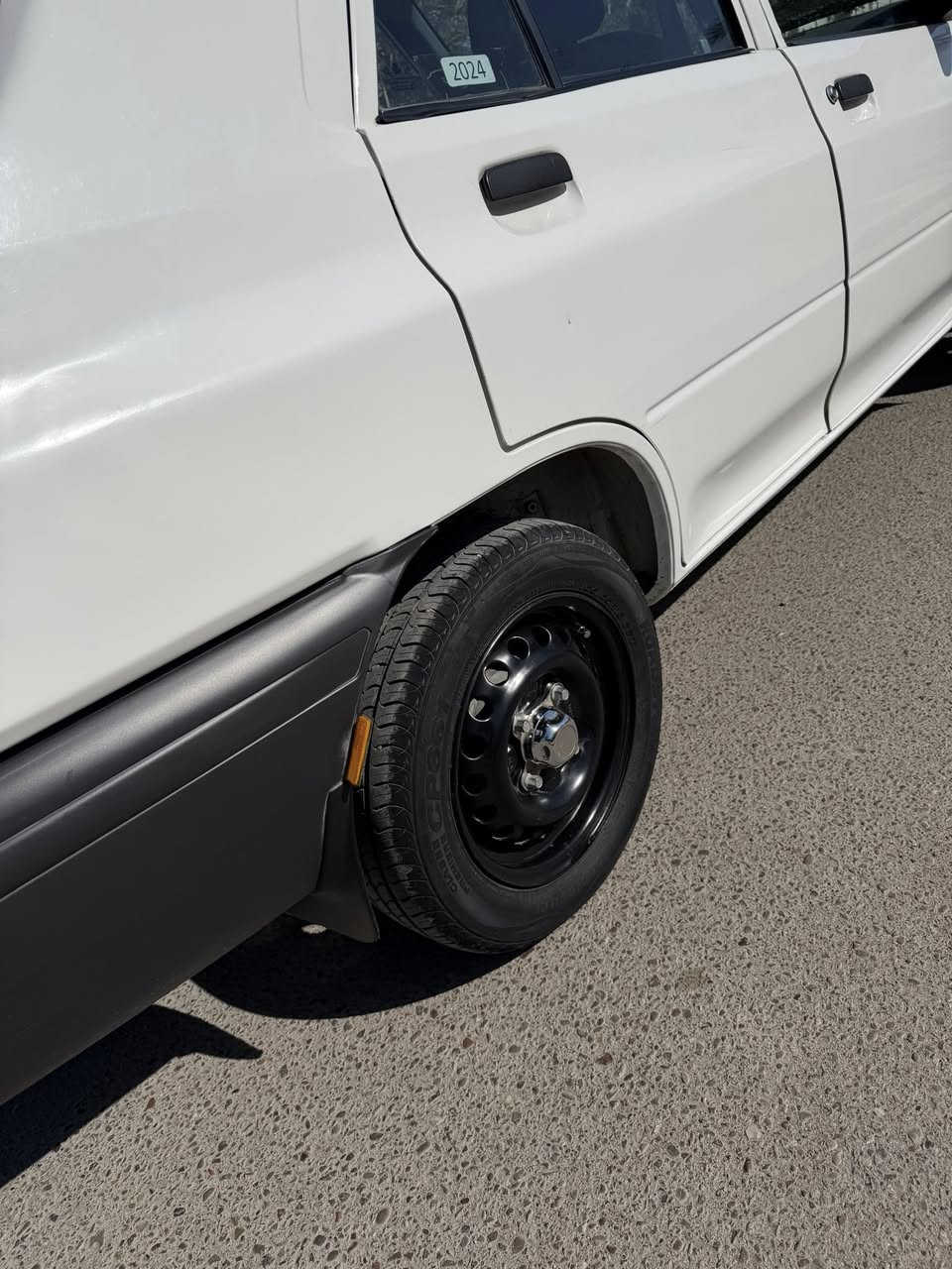 سايبه 2024
ماشيه 60
تخم تاير جديد 
سياره مابيه اي نقص 

سعر 69

***********
