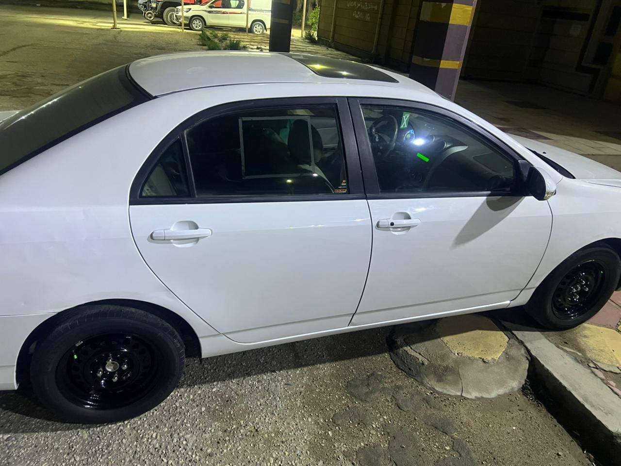 للبيع بيوايدي موديل 14بسمي تحويل ثاني يوم.  سياره كفاله عامه ماعده بارد  بل جاملغ لخلفي. سياره جديده وخير من الله جاهزه مكينه كير حداده تبريد سياره جاهزه و آخر حبايه.  كله عل بلاد شركه مكاني ناصريه مركز سعر 62.   وبيه مجال ***********
