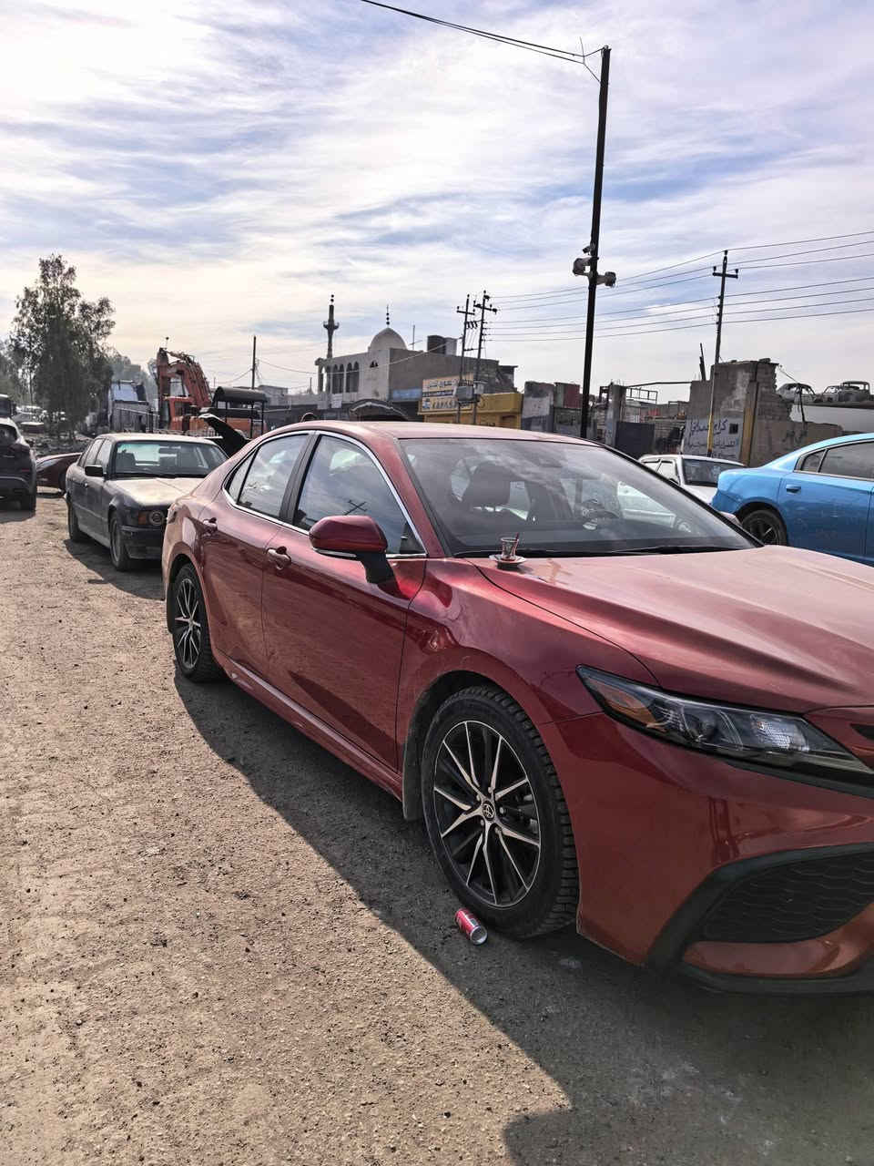 كامري موديل ٢٤ هايبرد SEضررها مثل ماموضح بالصورة  مامصلح
ماشي بالترقيم مالها السيارة ماشية ١٢ الف
السيارة بصمة فتحة كشنات تدفئة استيرن تدفئة
السعر 235  للاستفسار ***********
