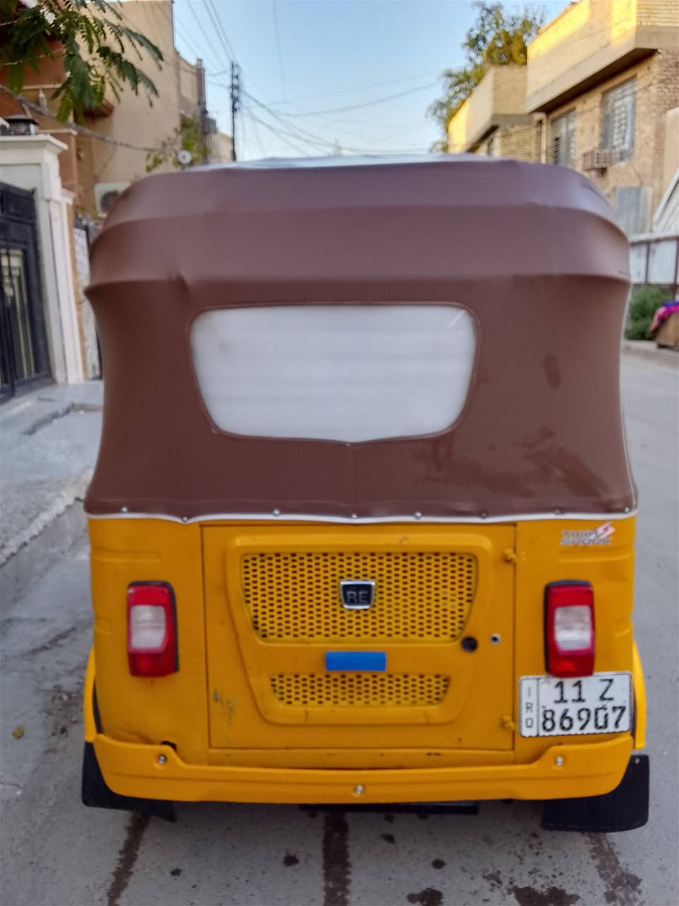 تكتك نضيفه21 للبيع ب7وربع بيها مجال بسيط مكاني الشعب شارع الصحه ***********
