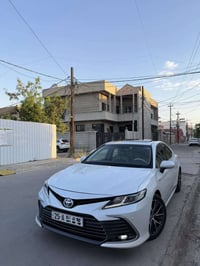 من رخصة ادمن الگروب كامري 2023 خليجي Gle هايبرد  اللون صدفي  فول مواصف...