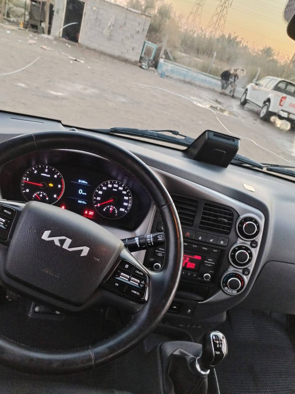 سلام عليكم فحل مسكر للبيع موديل سياره 23 سياره نضيفه وكامله شخط ما مشخوطه للاستفسار اتصل على ***********
