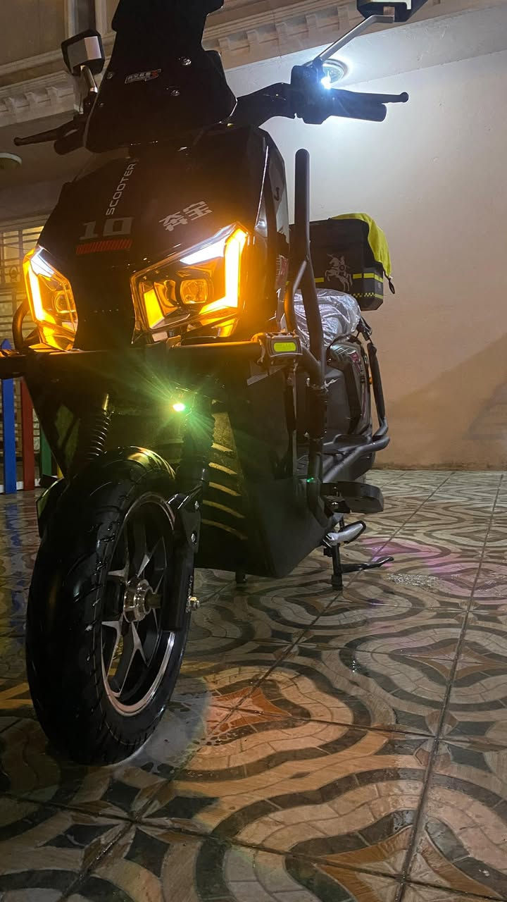 العنوان بغداد الحارثيه السعر 950بيها مجال *********** دراجه نضافه
الصاعقة المختلفه

6 باتري | 52 امبير | 72 فولت

ملف 2500/ سرعه 90 حقيقي

تقطع ب الشحنه الوحده 75كيلو
