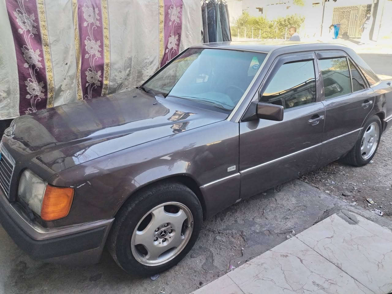السلام عليكم
سياره للبيع مارسدس دب 94
مكينة 3000 بطه
تدفئة تبريد شغال ع السويج
رقم شمالي
باسمي تحويل ثاني يوم
ديالى - بلدروز
***********
