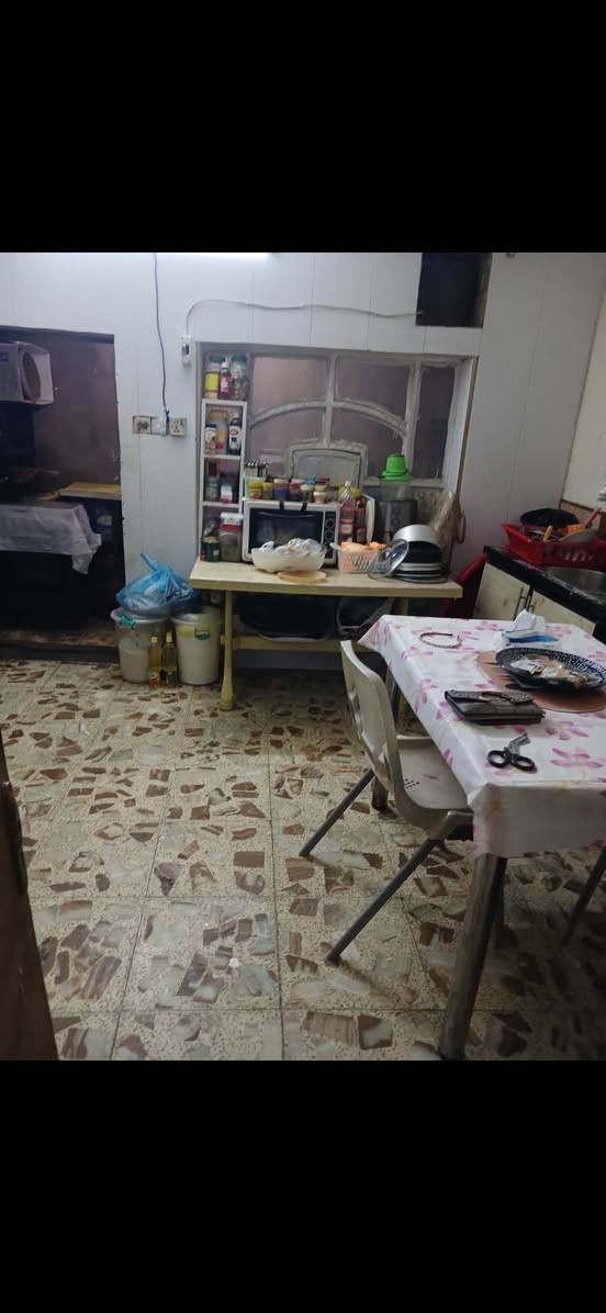 بيت للبيع ٦٢ متر قرب حسينية ام البنين ع بسعر قطعة ارض يحتوي على استقبال ومطبخ وخدمات والطابق الثاني غرفتين 
((بسعر قطعة ارض)) واجهة ٣ في ٢٠ 
للاستفسار ***********
