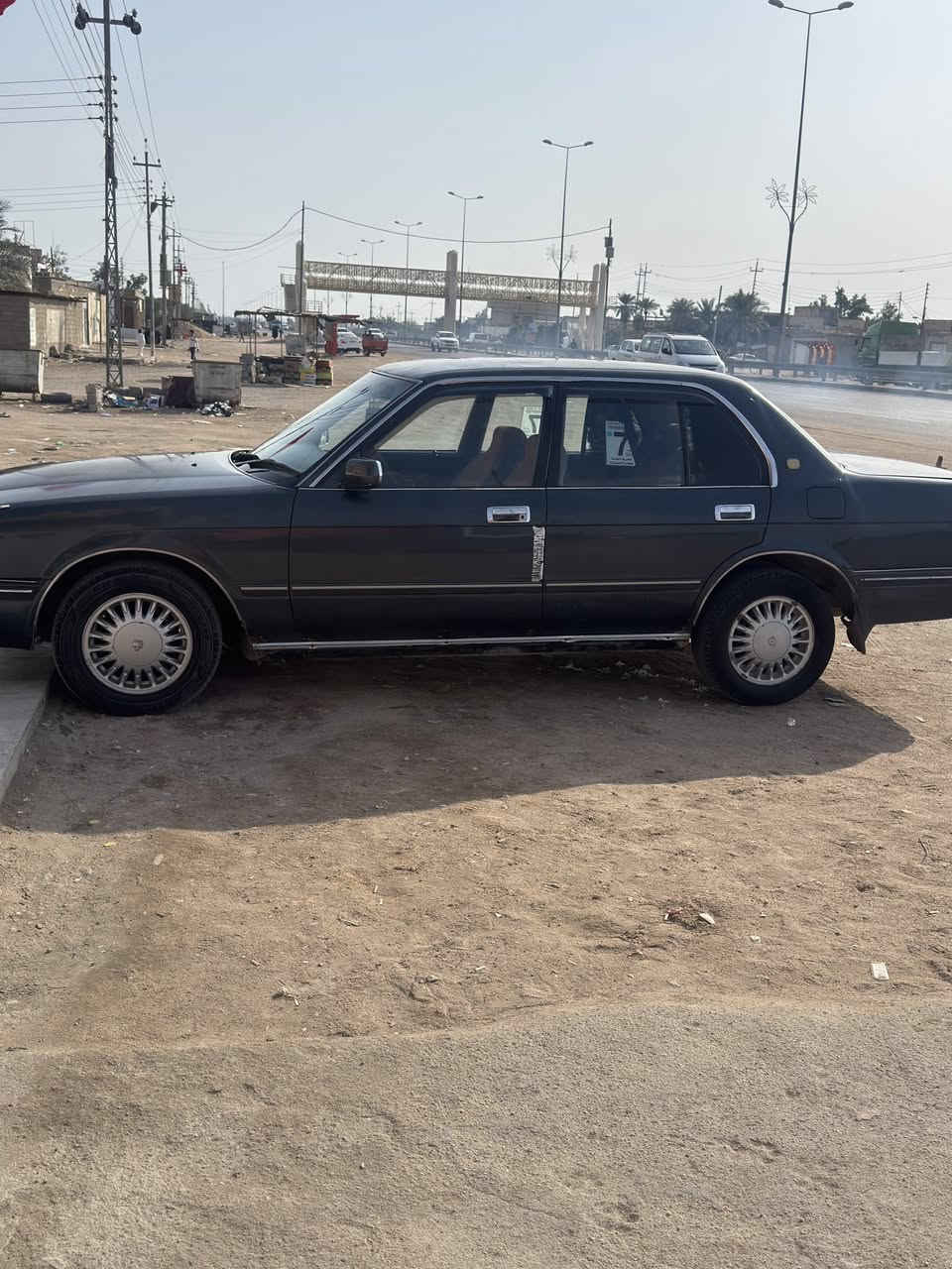 السلام عليكم ارنب للبيع رقم الانكليزي بابل مشروع وطني داخلا هزه السياره حلوه ونضيفه تبريد شغال شاشه تايرات توه شادهن السياره بسمي تحويل ثاني يوم رايدها 63 وبيها مجال  انه مكلف بلنشر هاذ رقم صاحب السيارة *********** بي واتساب مكان السياره البصره الهارثه
