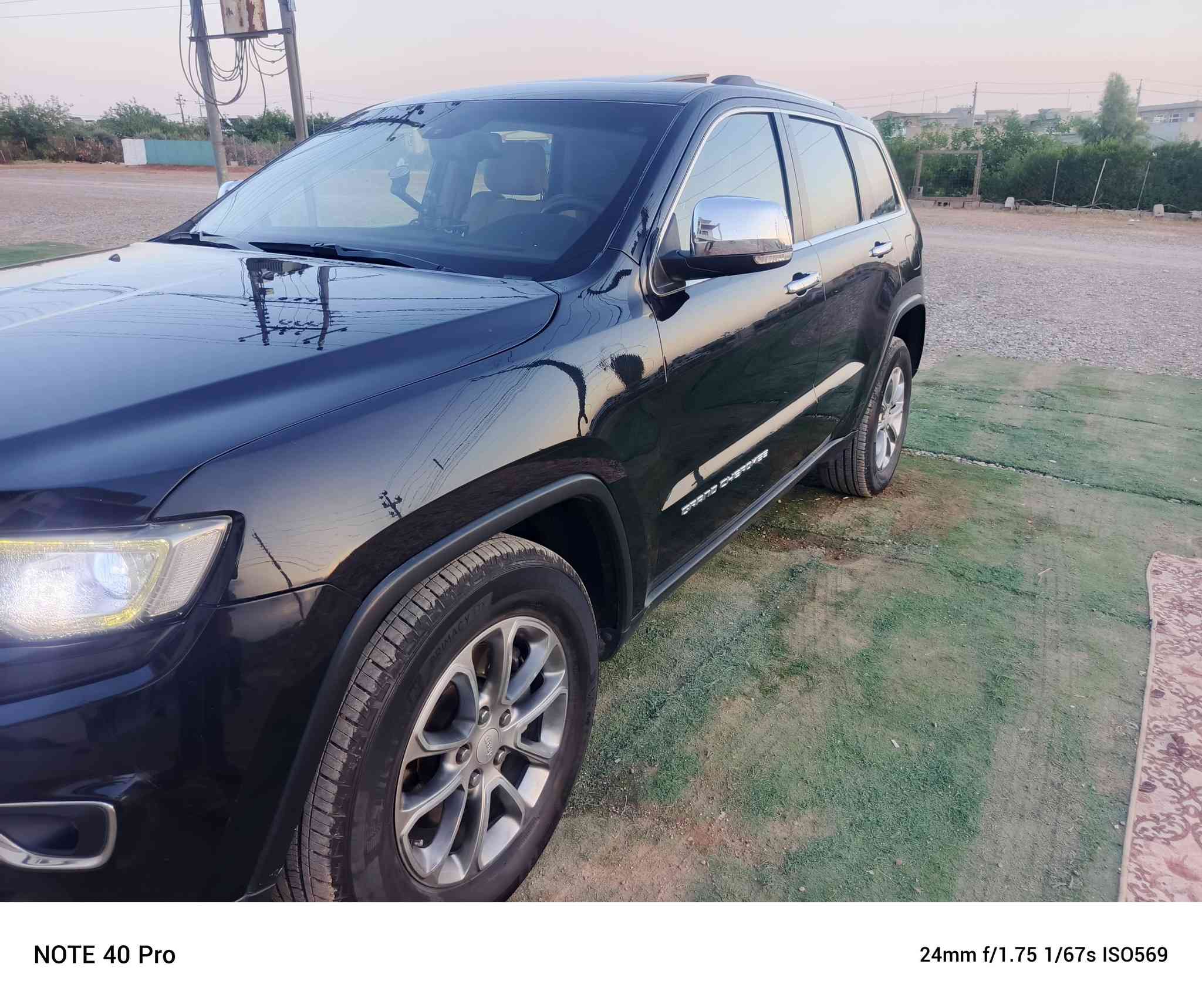 السلام عليكم جيب كراند شيروكي 2014 خليجي بدون صبغ بيها مكانين بارد اقل الشبر مواصفات كير طيارة 10نمرة شفتات سلايت تحكمات مود درايف دبل اكسل تحكمات جبليه داخل اصفر كشنات كهرب بصمات تشغيل وبصمه ابواب بجم اوفر لاند زركات لايتات كهرب تحكم كهربائي دبل بصمه شركه هزه وفحص جديدة تايرات جدد سرفيس كامل شركة مهند شاشه اصلي 12 ايرباك بردة خلفي شركة محرك بشرط برغي مامفتوح بيها كير بشرط خطم امامي خلفي جديد زركات لايتات ليد داخل اصفر تبريد مركزي سبير منازل ماشية 150 حقيقي ماوس تحكم قيادة مكفولة من الضرر والدعم والحادث صفرة شركة السيارة بسمي شرط التحويل والغرامات السعر 215 وبيها مجال وترهم مراوس حسب القناعة
***********
***********
مكاني اربيل 
سونارها موجود
