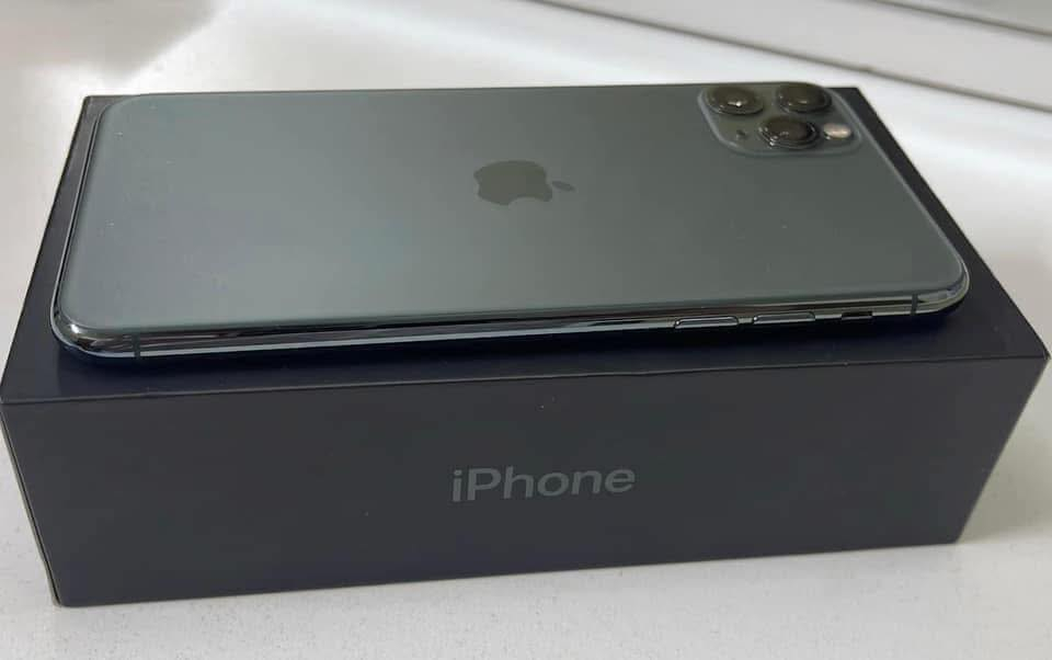 ايفون 11 برو ماكس بلادي
الـجـهـاز نظيف زلغ مابيه مكفول 
 انطيك ظمان اسبوع 
آلـــــون ؛  اسود فحمي
ذاكـــــره ؛ 256
نـظـافـــه؛  99
بـطـاريته؛   95 
نـمــوذج؛  M ماستر
جهاز كل شغال ومابيه اي خلل مكفول عل ظمان
مـلــحـقـاتـه ؛ شـاحـن + كـيـبـل +لزكه ضدك الكسر +كـڤـر فـقـط 
السـعر المـطـلوب ؛ 350 الـف قـفـل 
مـكانـي بـغـداد مدينه الصدر


**إذا كنت صاحب هذا الإعلان وتريد حذفه لأي سبب، رجاءا أرسل رسالة إلى الدعم الفني**