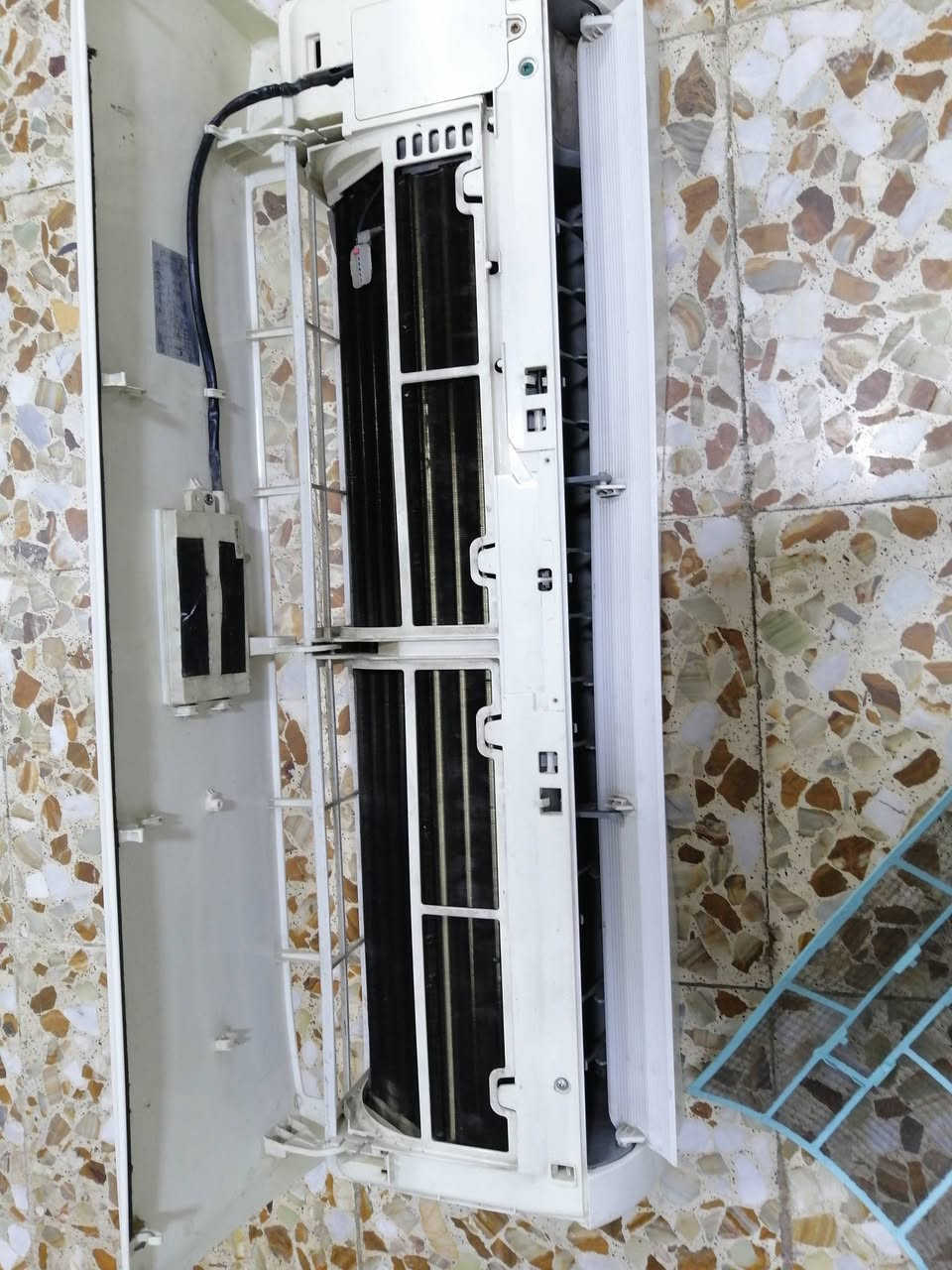 السلام عليكم ميديا طن ونص داخليه فقط بياع تقاطع درويش ***********

