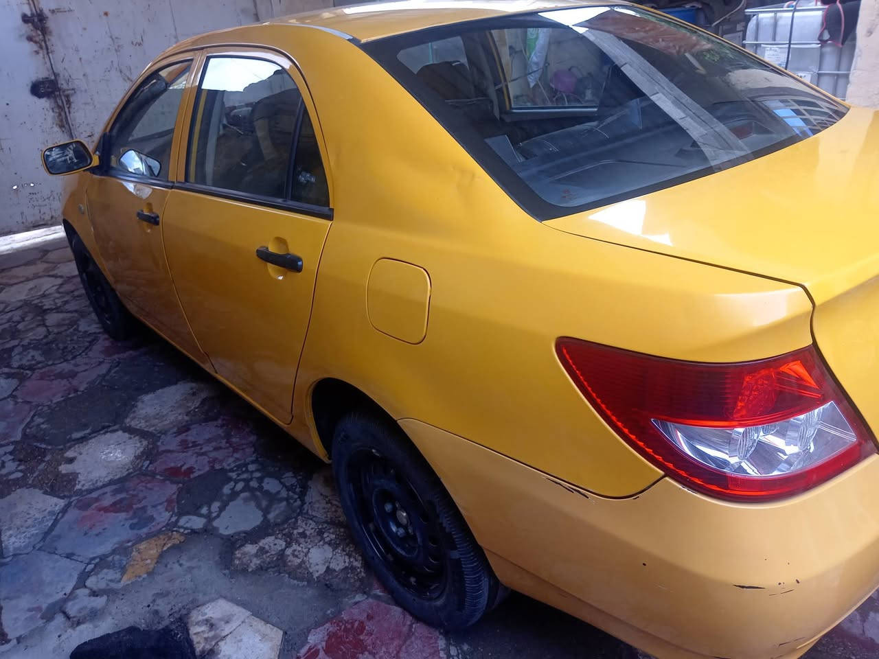 السلام عليكم بي واي دي موديل ٢٠٢٠ رقم بغداد انكليزي بسمي مصفره هيئه وغرامات  السعر٧٢.  ***********     ***********
