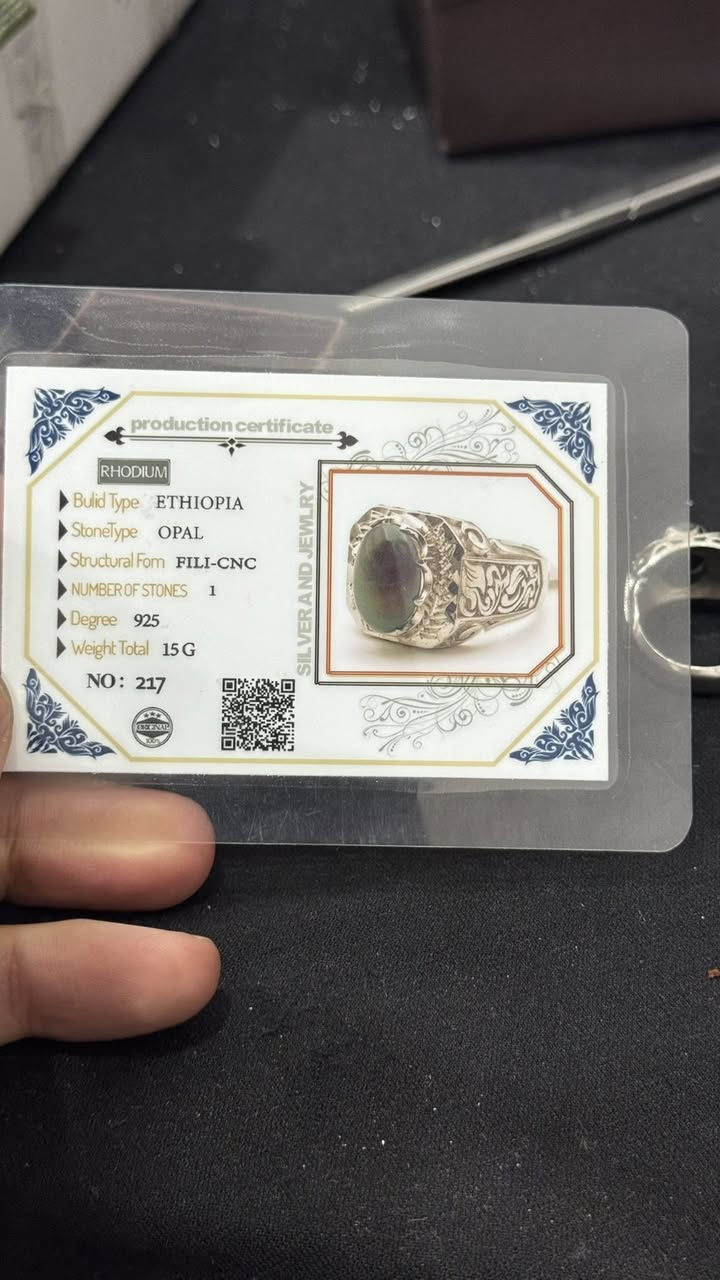 اوبال اثيوبي اصلي مع شهادة المنشأ
فاير عالي جداً
صياغة يدوية صياغة طوبى
١٥٠ الف قفل 
يوجد توصيل


**إذا كنت صاحب هذا الإعلان وتريد حذفه لأي سبب، رجاءا أرسل رسالة إلى الدعم الفني**