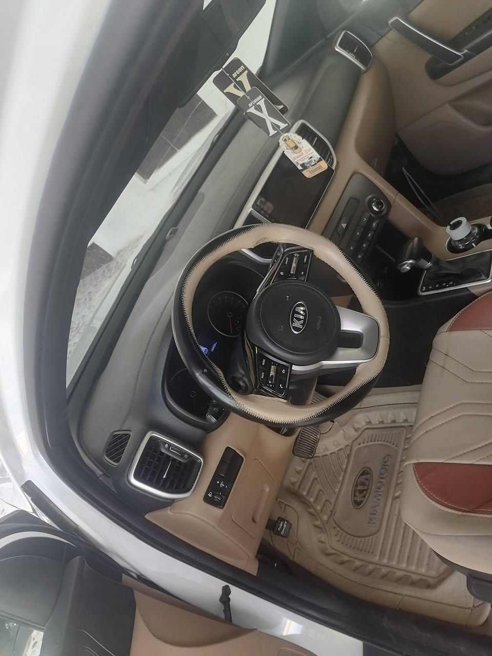 سياره سبورتج خليجي موديل ٢٠١٩ رقم بغداد مكفوله كفاله عامه مابيها اي نقص
السعر دفترين او خمسه
المكان الانبار حصيبه الشرقيه
لاتصال ***********
