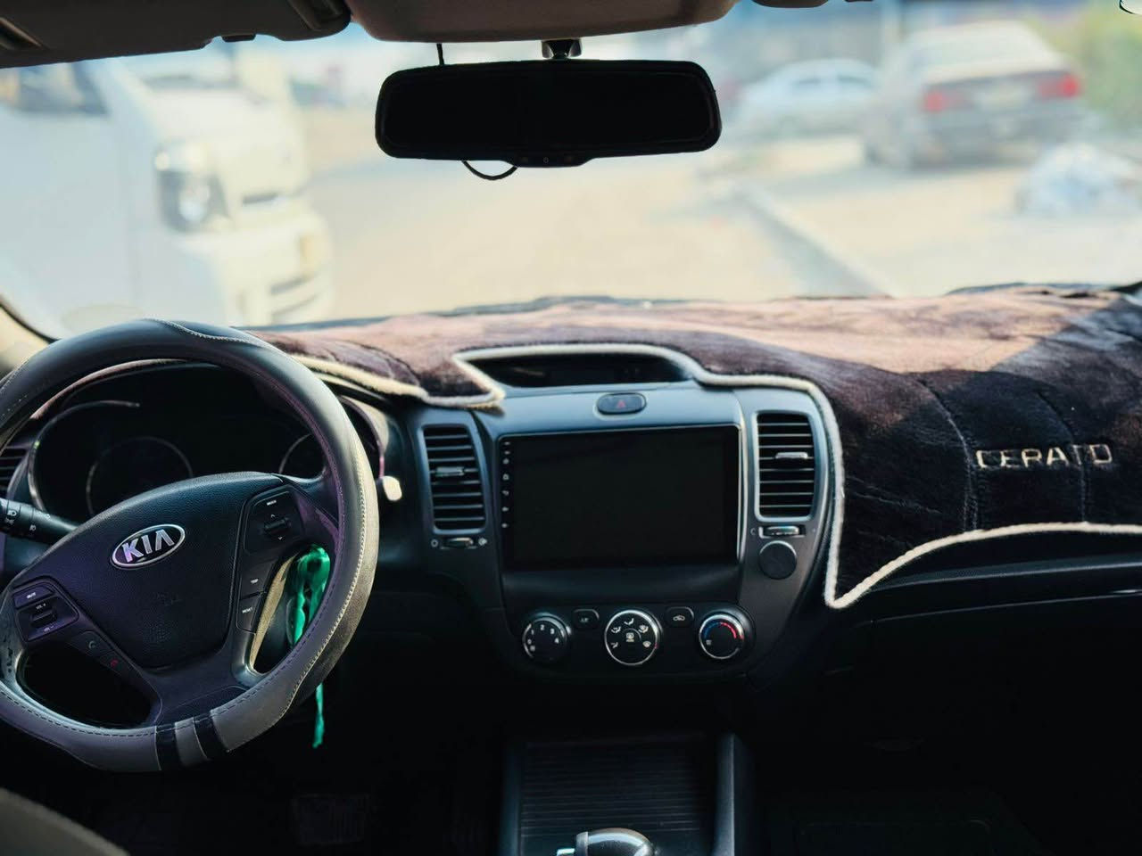 سيراتو 2014 مكفولة عدا باب السايق مبدل السعر 116 وبيه مجال للاستفسار الاتصال على *********** النجف, العراق
