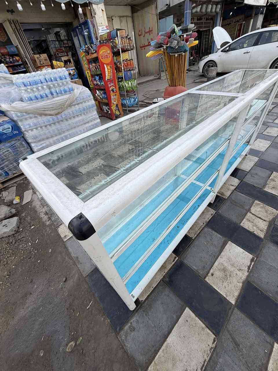 ميز الامنيوم + جام قوي كل رف يشيل 50 كيلو للبيع السعر 35 وبي مجال مكاني حيئور نهايت شارعين ابو عبير قرب نادي النفط رقمي ***********
