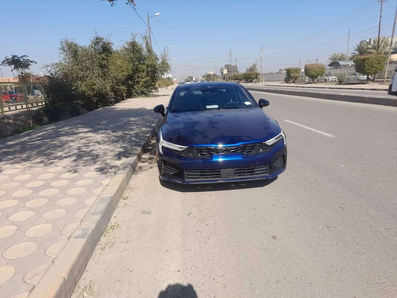 السلام عليكم 
للبيع K5 موديل 2025 GTLINE لون ازرق جويتي

بصمه
بصمه ابواب وصندوك
مثبت سرعه
نضام ABS
مانع انزلاق
حساسات امامي خلفي 
حساس اطارات 
بك لايت لد
شاشه كبيره لمس
كامره دواره
كشافات اماميه 
شاشه عطال 
 تشغيل عن بعد 
ردار جانبيه 
مراقبه نقطه العمياء 
ردار الخطوط البيضاء
الايت ثلاث عدسات +ليد 
نضام قياده خمس وضعيات 
بلوتوث +usb+auX
فول تحكم ستيرن 
كير اوتو +عادي 
نوتو بريك 
الخريطه 📍
صندوق كهربائي
 زنون + ليد 
نوتو هولد
‏AUTOHOLD
تصميم خارجي رياضي
مصابيح الخلفيه LED
مصابيح ضباب LED
محرك 2500
السعر ١٩٠ وبيه مجال 
الاستفسار ***********
