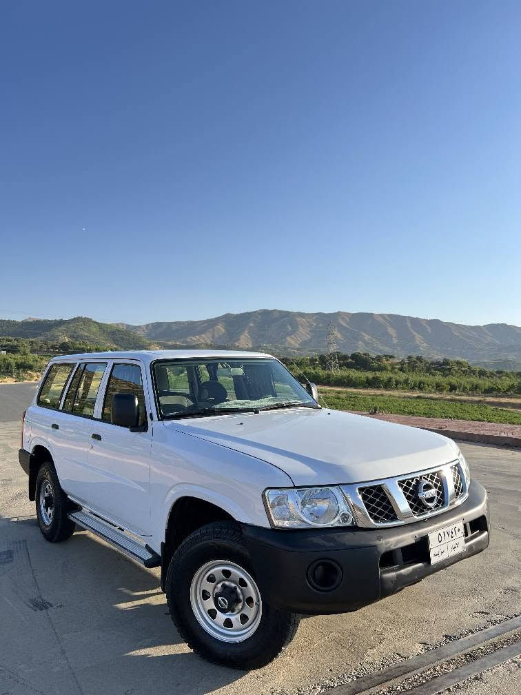 بەناوی خودا 
نیسان پاتڕۆڵ مۆدیل 2008 مەکینە 4500ی بەخاخ لەسەر دەقی شەریکەیە
بەتانە و دەرگای دواوەش ساغە و تەقیوی و درزیش بە گیانیەوە نیە ناوی لۆکە کوشن و بەرەدەرگا وەک شەریکەن ,تاقم بەرگە کوشنی شاموای عەسڵی تێگیراوە، دەعامی بۆ دەعامی بەشەرت تەنها 104هەزاری حەقیقی ڕۆشتوە بەشەرتی کۆمپیوتەر 
گێڕ و مەکینە و ئەکسل و دەبڵ ئەکسلی بەشەرت مەکینەی ئیسپانەی بۆ نەبراوە ، چوار ویل و تایەی لۆک لۆکی لە ژێرایە ، ناو و دەری لۆکە بێ بۆیاخ و بێ دەعم . نرخی 135گەڵا و معامەلەیەکی کەم 
***********
***********. السليمانية, العراق
