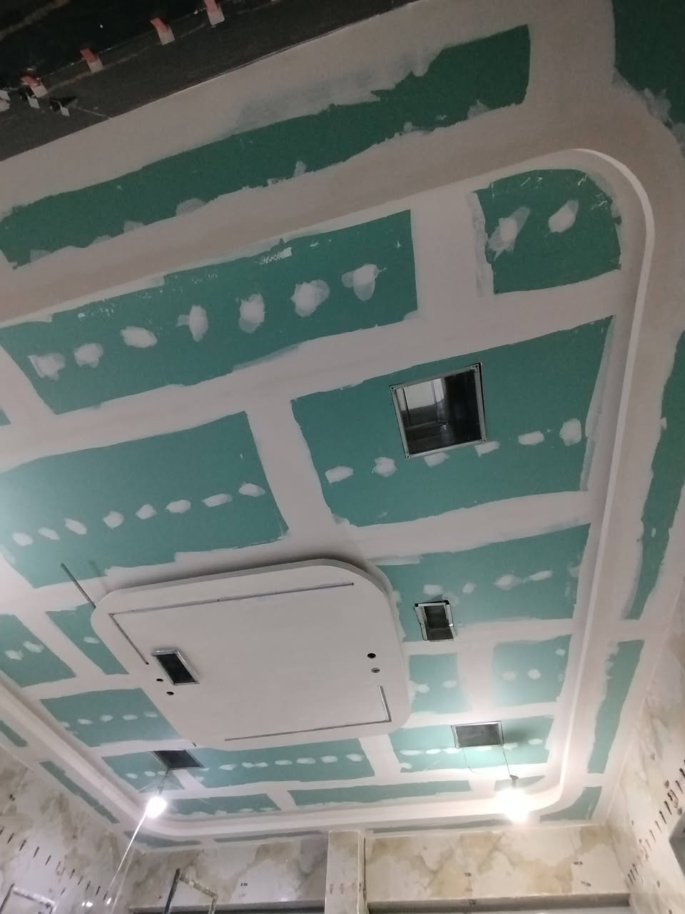 السلام عليكم
كادر مصرى متخصص لاعمال الجبس بورد والاسقف الثانويه واعمال بديل الخشب والرخام 
اسعار مناسبه جدا وشغل درجه اولى 
***********
