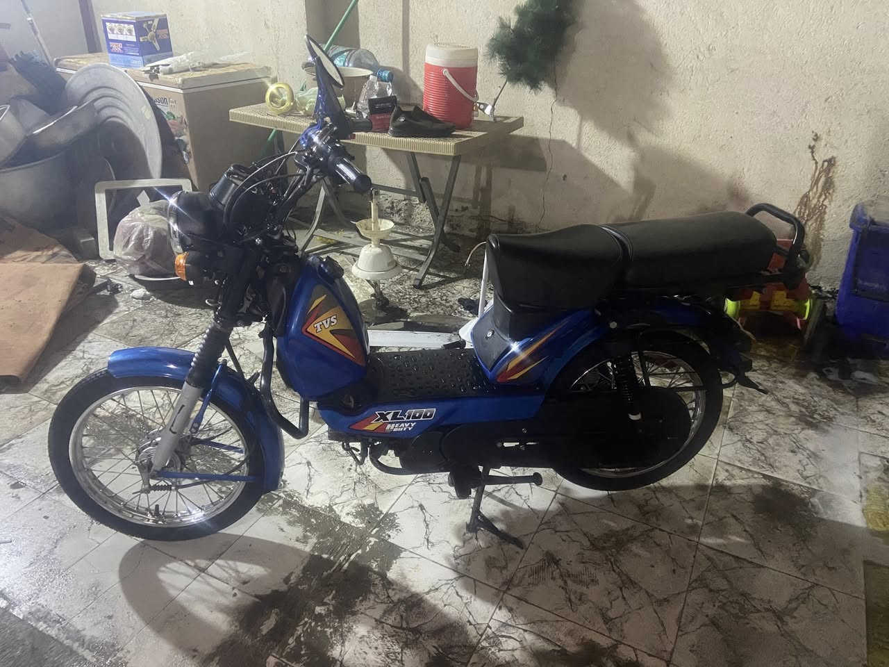 السلام عليكم
دراجه tvs اوتماتيك محرك 70 cc
مديل ٢٣ بلاديه ماملعوب بيها نضافتها فول 
كهربائيات ماملعوب بيها كامله 
نقصها بس الزنجيل بي صوت 
سعرها. ٦٥٠ وبيها مجال 
رقمي ***********
