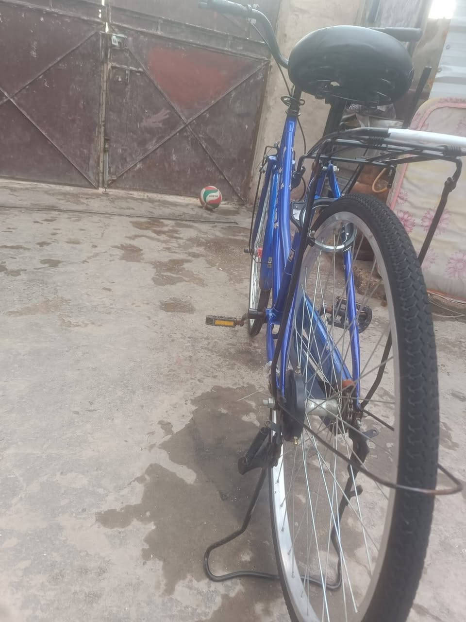 السلام عليكم بيسكل بناتي حجم 26 للبيع السعر 80وبي مجال لطيبين المكان بغداد الوزيريه ***********
