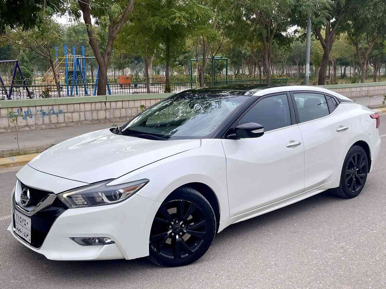 🚘✨ للبيع فقط بدون مراوس نيسان ماكسيما SL 2017✨🚘
وارد أمريكي بدون صبغ
📍 المكان: قضاء كلار  –الرقم سليمانية

🔹 المواصفات:
 • محرك V6 سعة 3.5 لتر بقوة 300 حصان ⚡

 • ناقل حركة أوتوماتيك Xtronic CVT مع وضعية رياضية ( گير ومكينة كفالة عامة )

 • دفع أمامي – اقتصادي ومتين بنفس الوقت

 • جنوط رياضية 19 إنش + إضاءة LED أمامية وخلفية

🔹 المقصورة الداخلية:

 • مقاعد جلدية رياضية مدفأة مع ستيرن تدفئة

 • شاشة لمس 8 إنش + نظام ملاحة وبلوتوث

 • نظام صوت فاخر Bose (11 سماعة) 🎶

 • مكيف هواء أوتوماتيك ثنائي المناطق

    

🔹 بانوراما حساسات نظام تحذير النقطة العمياء + تحذير مغادرة المسار

 • وسائد هوائية كاملة + نظام ثبات إلكتروني

✅ الضرر دعامية امامية وخلفية بدون أيرباك صور الضرر بالمنشور 

✅ السيارة نظيفة جداً ( صيانة منتظمة /ماشية 93 مايل قابل للزيادة )

✅ مناسبة للمدينة والسفر، تجمع بين الأداء الرياضي والفخامة 👌السعر 139 ورقة وبيها مجال قليل

ملاحظة تم تبديل الهايدوليك للگير ودهن المكينة وصدر أمامي وخلفي جديد وكالة 

📞 للاستفسار والتواصل: ***********
