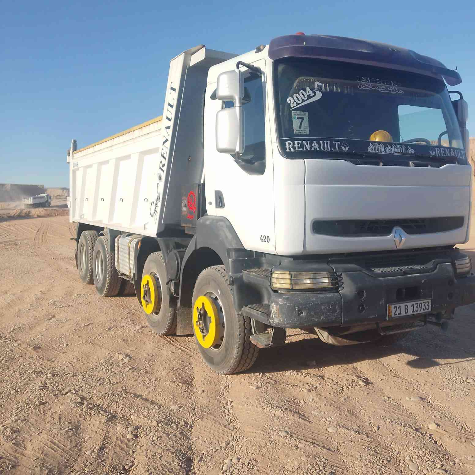 رينو للبيع موديل ٢٠٠٤ رقم السليمانيه جاهز للشقل وحلين بل شقل استفسار رقَم *********** +***********
