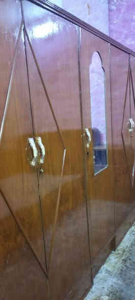 غرفه صاج 5 ابواب كلش ثكيله وقويه ونضيفه السعر350 الف المكان الحسينيه الراشديه بغداد  يوجد توصيل بل اجره ***********
