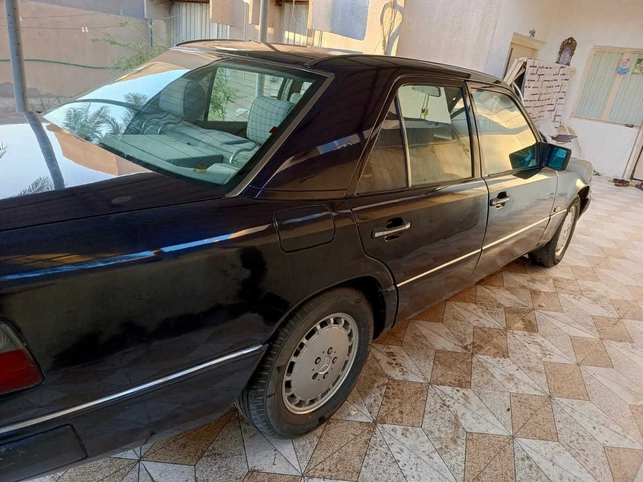 السلام عليكم من رخصة لادمن مارسدس دب رقم بغداد    رقم انكليزي بسمي  سنويه ماصاقطه لل28   تحويل مباشر السيارة للبيع موديل 1992 مكينه 2500 محور    ✈️✈️ شلعه تخبل ومعدل   جام كهربائي غرفة جديدة حتى عازل مخلي الها    تخم تاير جديد حداديه جديد باتري جديد تبريد شغال  كله جديد  سيارة جاهزة صبغ جمالية فقط السعر  80 بيها مجال للشراي لان متوازي على بيعتها للاستفسار ***********المكان الناصرية
