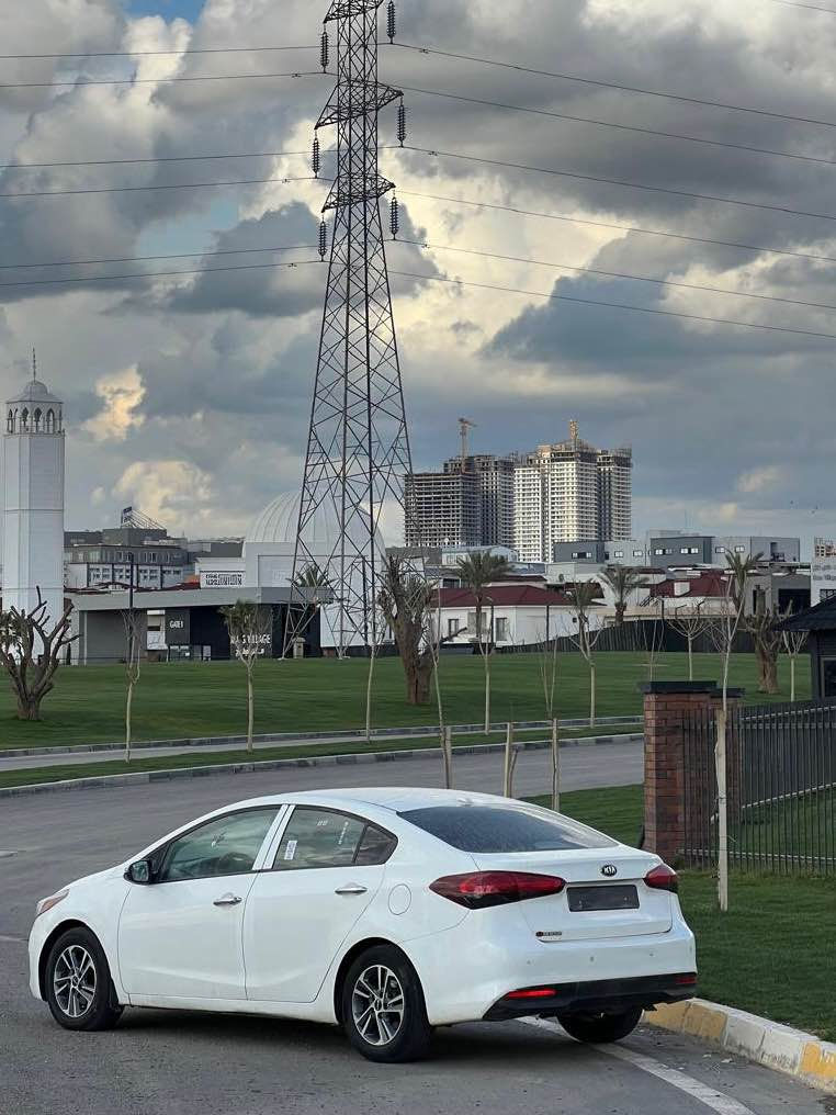 كيا فؤرتي ٢٠١٩ دوبه ي (براوه)تازه داخل بووه به شه رتي گيرو مه كينه  بي ده حم و ليدران دينار مه سروفي تيدا نيه چوار تايه و ويل تازه ي بؤ به ستراوه  نرخي ٧٣ وه ره قه مه جاليكي كه م گؤرينه وه ش ده كه م به شتيك به دلم بيت 
***********
وه تساب فايبه ر أربيل, العراق
