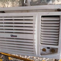 مكيف ٢ طن • جبسون • نظيف جدا