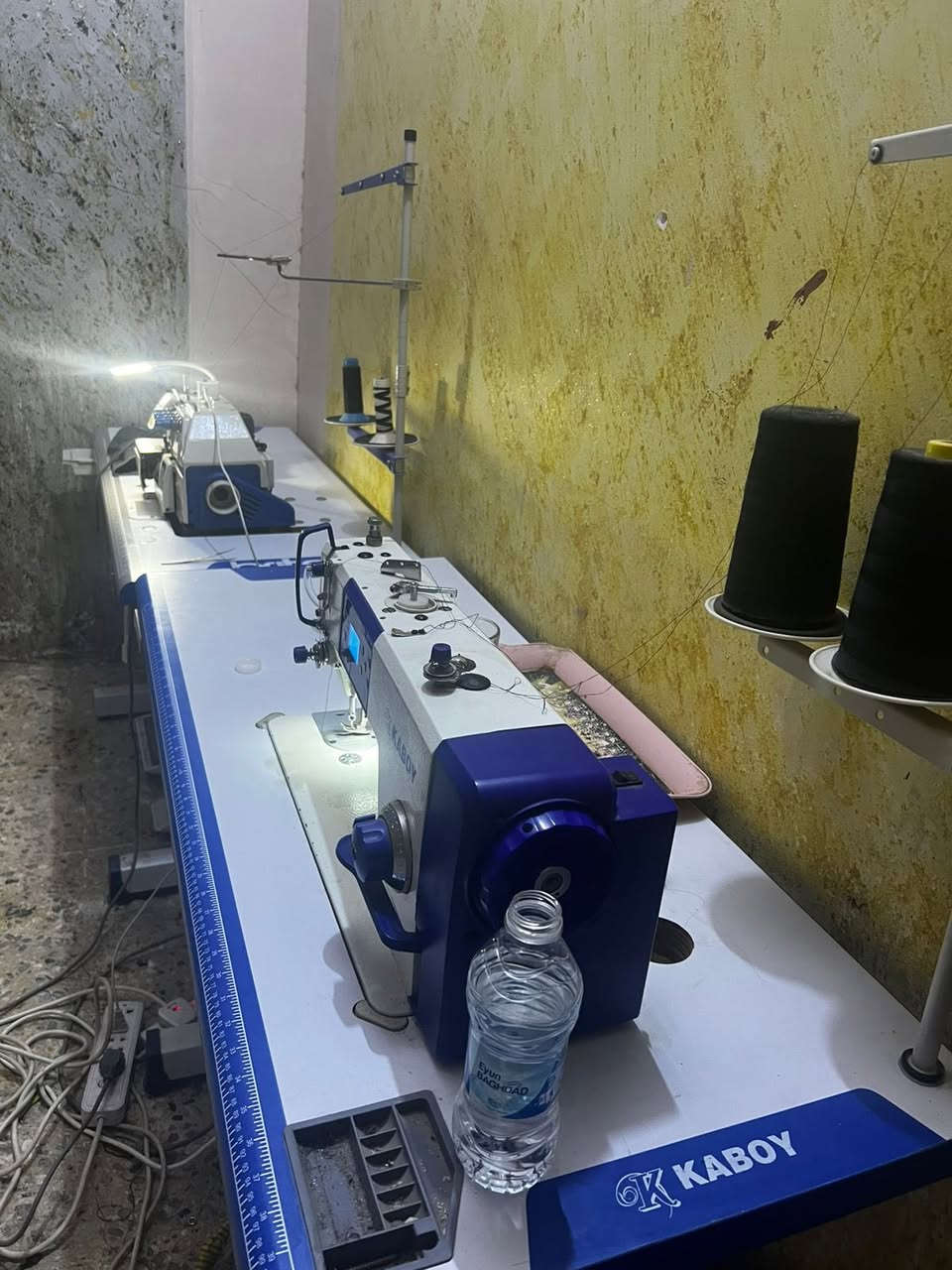 مكينه خياطه اوفر صناعي شركة بريتاكس مستخدم قليل جدا نضافة 100٪؜
والثانيه مكينة خياطة شركة كابوي موصفات قطع اوتماتيكي وتحكم سرعة وكذلك نضافة 100% 
تواصل واتساب 
***********
