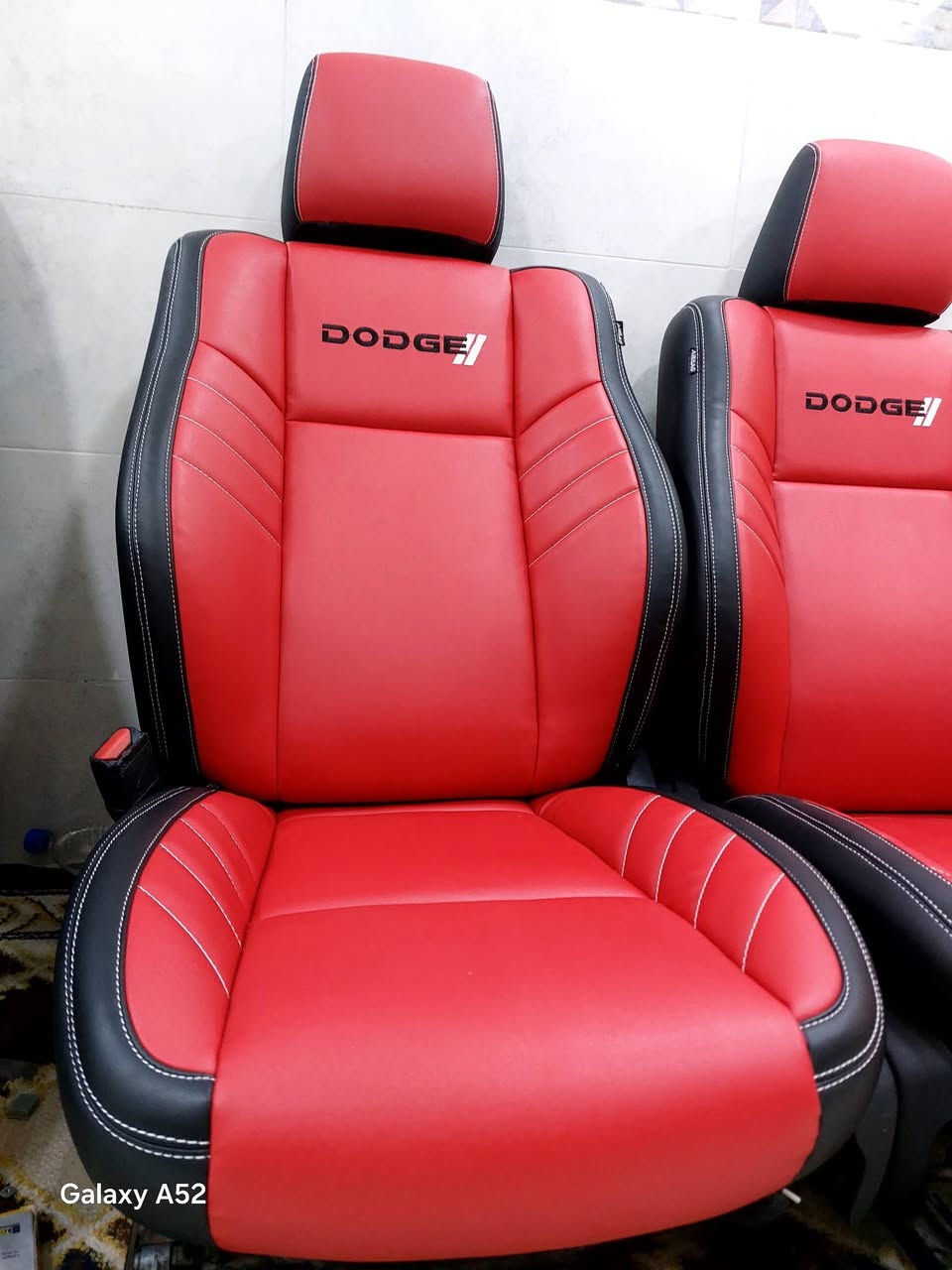 كشنات جارجر للبيع جدد ممشدودات بسيارة دوشمة درجة أولى السعر ٥٠٠دولار بغداد حي العامل 
*********** بيع فقط بدون مراوس
