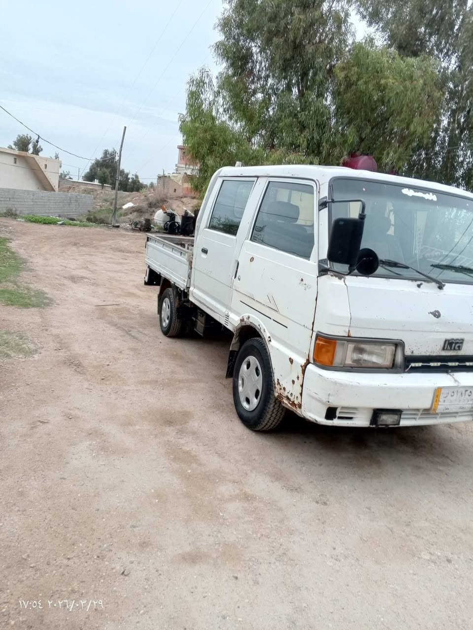 سلام عليكم ورحمه الله وبركاته اخوان موديل 94 السيارة بلادية محرك وبم ونوزل مجفتات جديد كير اكسن صدر مكفول مكان ابي غريب خان ضاري الرضوانية الغربية السعر 48 وبيها مجال/***********/***********
