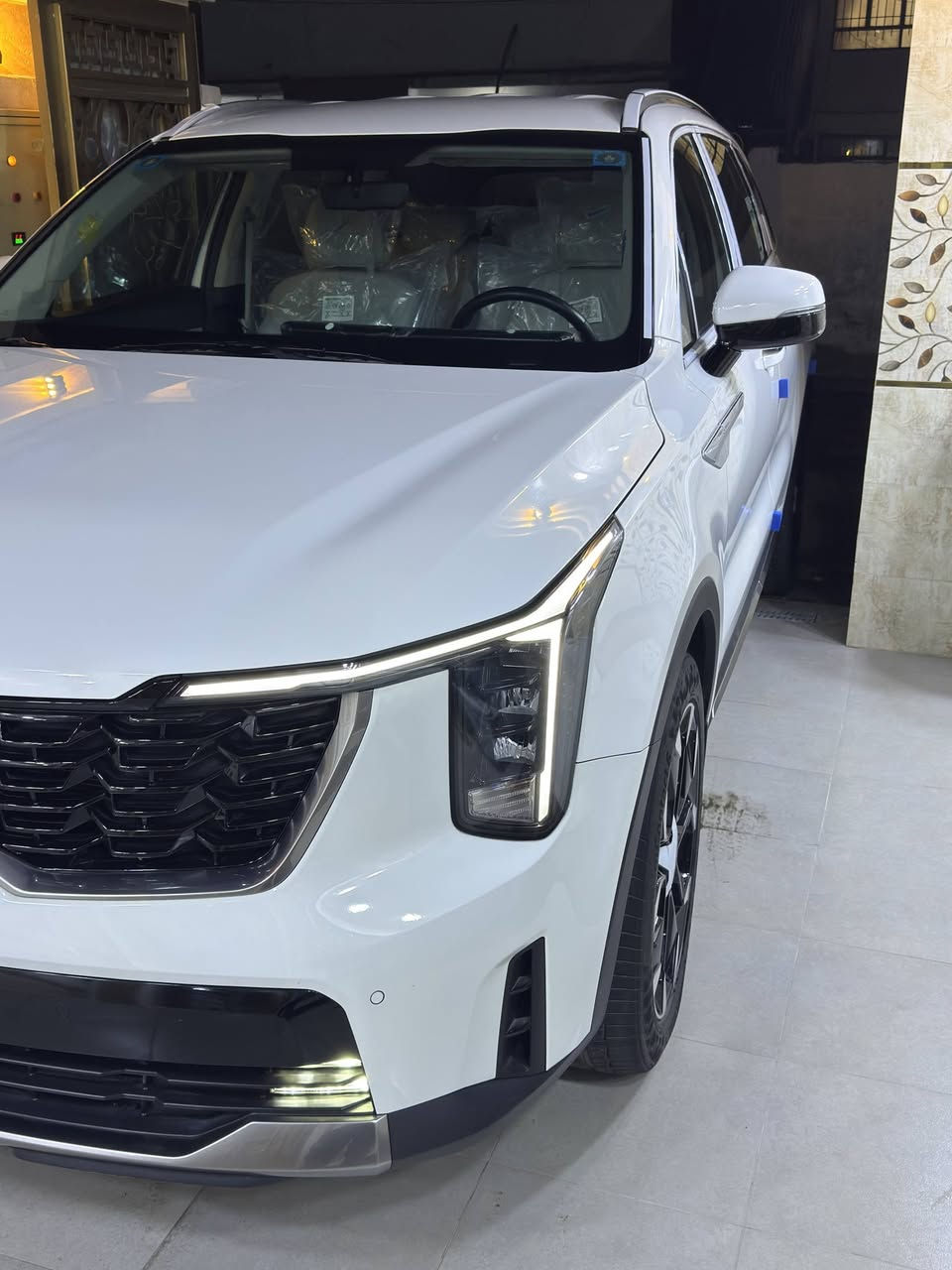 السلام عليكم سورنتو موديل ٢٤ خليجي الدولية ماشية ٩
بيا بارد مقدار اصبعين باب خلف صدر جداً بسيط باقي مكفول كفالة عامة 
ستة سلندر 
ويل ٢٠ مرغوب 
رقم بغداد الجديد بأسمي
مكان بغداد 

الأستفسار ***********
