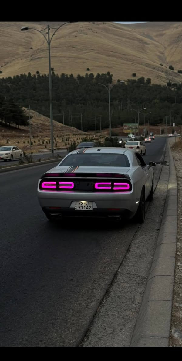 جالنجر rt موديل ٢١
مكينه 5700 
اويل كاتش كان
دبات موبار سود
بوابات كتم صوت
برمجة سيفتي وكت اوف يم غيث السراي 
بك لايت متغير ع التلفون 
شاشة كار بلي وسط
تايرات خلفي نيتو سمي سلك 305
عليها منظومة غاز ١٠٠ لتر جديدة بس فاصلها ممشغلها تكدر تشغلها يم اي ورشة صيانة للغاز 
سيارة كاملة بدون اي نقص 
عبوة فيول بمب جديدة
مروحة دبل جديد
بلكات ريسنك
ضربتها صفحة الصدر
ابيع مصبوغة حزام
رقمها اربيل 
السيارة كلش حلوة وناصبة 
مكاني بغداد حي الجهاد
سعرها 165 وبيها مجال 
***********
