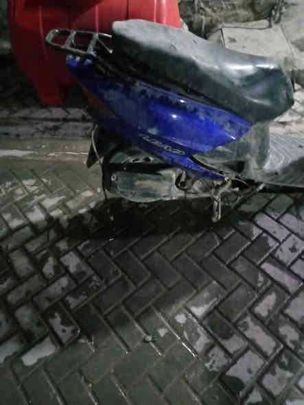 السلام عليكم دراجة ساسوكي 100 كوم حديد هيج ابيعة السعر 150 وبي مجال العنوان مدينة الصدر الرقم ***********
