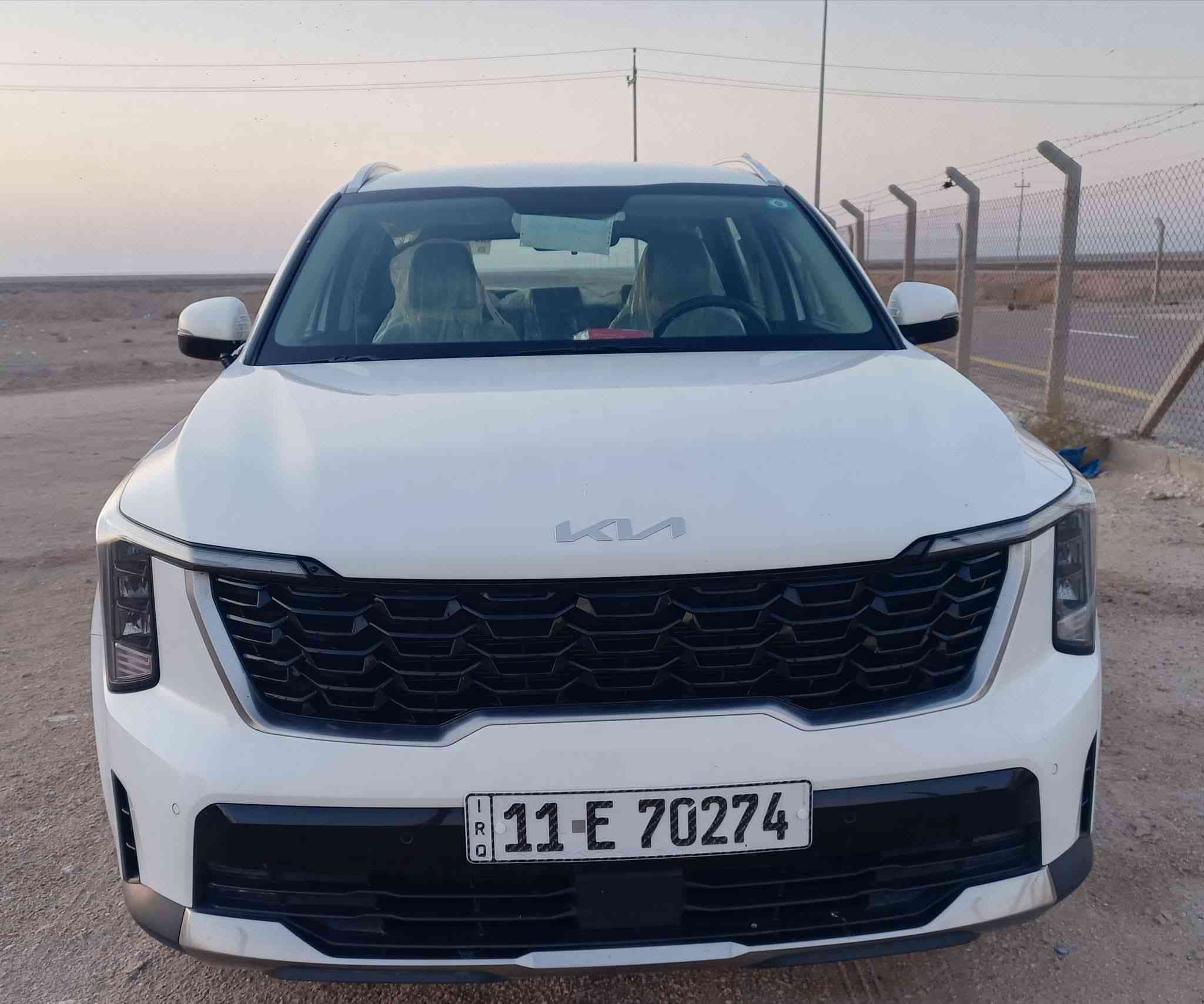 سورينتو ٢٠٢٤ للبيع
مكاني الناصرية 
للاستفسار ***********
مواصفاتها 
🟠 خليجي بأسمي
🟠 موديل 2024
🟠 حجم المحرك 4 سلندر  2.5L 
🟠 مرتبط بناقل حركة أوتو 6 نمر
🟠 مفتاح التشغيل بصمة 
🟠 تشغيل عن بعد 
🟠 فتح الصندوق كهرباء 
🟠 دفع ثنائي FWD 
🟠 اريل نفكيتر 
🟠حساسات أمامية 
🟠حساسات خلفية 
🟠لايت زينون + LED 
🟠 كشافات 
🟠 بك لايت LED 
🟠 قبضات أبواب من الألمنيوم
🟠 دخول بصمة ذكي 
🟠 حجم الاطار 235/55/19
🟠 ويل كب 19
🟠 4 دسك
🟠 حساسات ضغط الاطارات 
🟠 اشارة في المرايا الجانبية 
🟠 المرايا قابلة للطي كهرباء 
🟠 ماسحة خلفية 
🟠عدد AIR BAG 2
🟠 كير عصا 
ABS 🟠
🟠 دشبول شاشة ديجيتال 
🟠 شاشة Apple Car play 
🟠 كاميرا دوارة  
🟠 مقود جلد حياكة  
🟠 مثبت السرعة Cruise 
🟠 المودات والاوامر الصوتية 
 Bluetooth 🟠
🟠شاحن هاتف Wireless 
🟠مخرج منفذ الطاقة 
🟠فحص نظام السيارة 
🟠 انارة داخلية LED محيطية 
🟠تتسع المقصورة ل 7 ركاب
🟠المقاعد مخمل لون أبيض 
🟠حركة المقعد سائق كهرباء 
🟠تجاوي متحركة 
🟠 الايزو فكس ISOFIX 
🟠 تبريد شاشة لمس مناخين منفصلين 
🟠 3 قطع تبريد 
🟠 أوضاع القيادة Drive Mode 
🟠 نظام مانع الانزلاق 
🟠 نظام نزول المنحدرات 
🟠حاملات الأكواب 
🟠 تطعيم الدواخل ألمنيوم
السعر ٢٨٠
