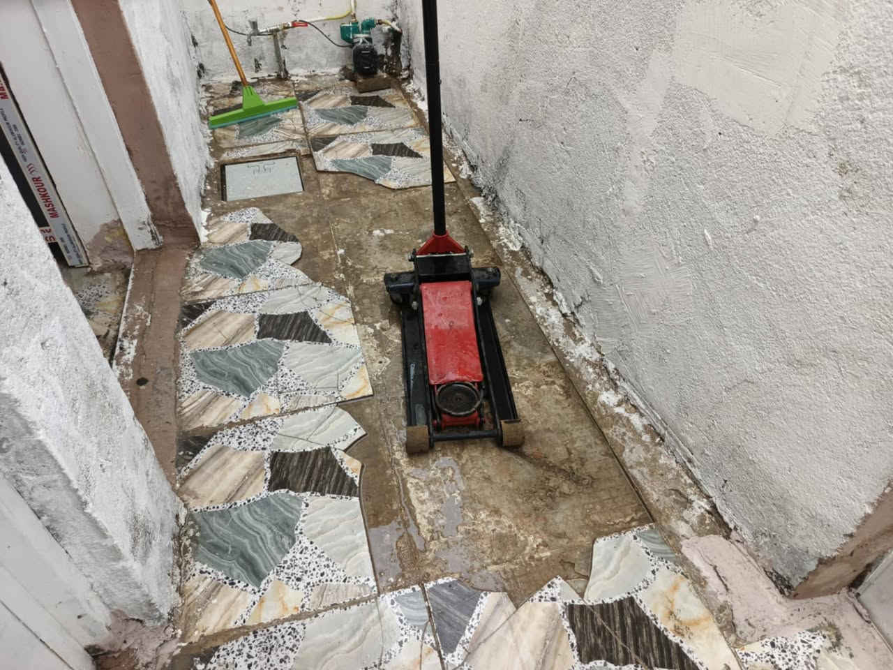 غراض للبيع للاستفسار التواصل مع هذا الرقم بغداد حي العدل ***********
