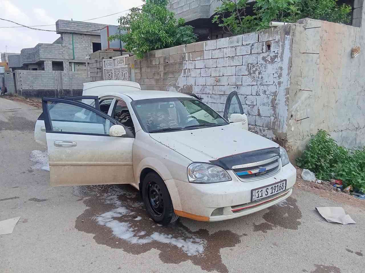 السلام عليكم
للبيع شوفرليت أوبترا 
موديل 2012
السياره مال الشركه العامه 
رقم بغداد انگليزي بسمي تحويل ثاني يوم 
سياره جاهزه ومابيه نقص برغي گير ومكينه وصدر أمامي خلفي وباتري تخم تاير كلهن بشرط 
ماشيه 178
سياره بيه صبغ چامرلوغات اماميه وبنيد بشرط بدون دواخل وين ميعجبك افحص 
والقماره هم بيه صبغ واگعه عليه قمريه مكفوله من الگلبه والدعمه القويه الصوره مال القماره بل منشور من واگعه عليه القمريه  بشرط سونار مرفق بل صور حته شهر مصار من سويته وين ميعجبك افحص 
هاتف ***********
مكان السياره ديالى قرب السيطره مال الغالبيه 
الشراي يتصل ويتدلل 
وأسف عل اطاله المنشور
