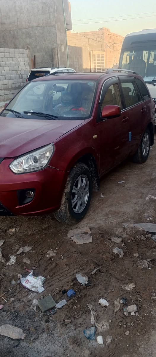 سياره تيكو مديل 13. ما ناقصها الف دينار وهاي السياره كدامك نضيفة وقبل اسبوع ذاب تخم تايرات يعني اترايك البغداد. السياره مصبوغه عام للجمالية السياره مال مصرف كل اسبوع اطلع بيهة السياره لان دوام عدي ال هل سبب عليهة اتراب او وصخه شوي   السعر 35.     الهاتف ***********
