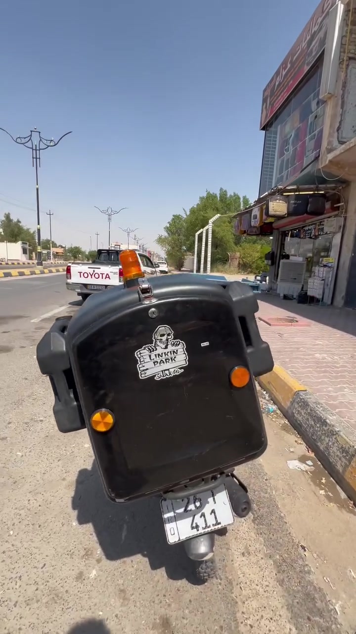 السلام عليكم جنطة الماني وزن ثقيل مع جلكانات بانزين يمن يسار مع انارة LED واشارة دفاع مدني سطحيه الجنطة بحالة الوكاله نضيفة كلش رايدها سعرها كامل ب 95 رايدها ب 65 الف والشراية يدللون عليه مكاني تكريت شارع الزهور  للتواصل *********** متوفر اتصال خط وواتساب لحد يراسلني ماسنجر
