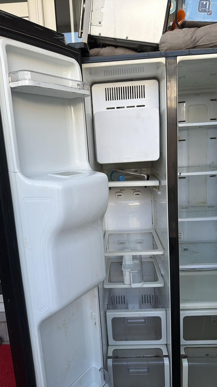 للبيع ثلاجة سامسونك ٢٨قدم بلادي


**إذا كنت صاحب هذا الإعلان وتريد حذفه لأي سبب، رجاءا أرسل رسالة إلى الدعم الفني**