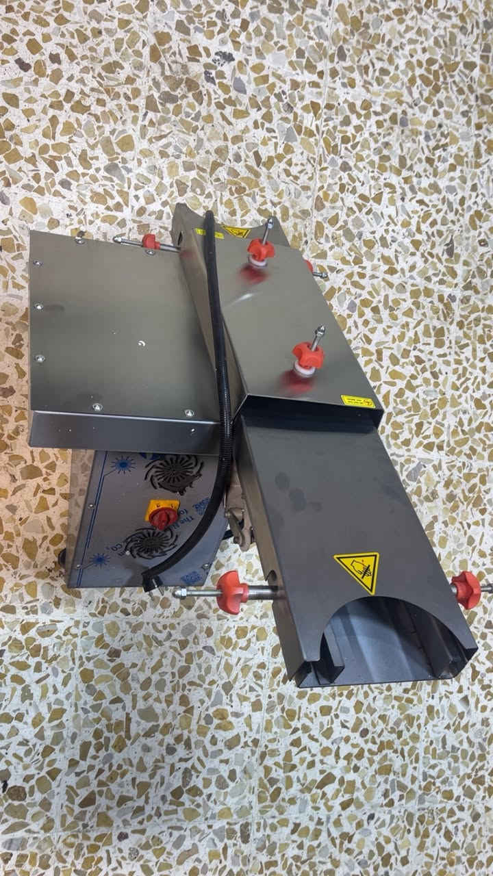 السلام عليكم منشار كص صمون دائري + باستون للبيع استخدام سبوع بعده جديد  للتواصل  ***********
***********
