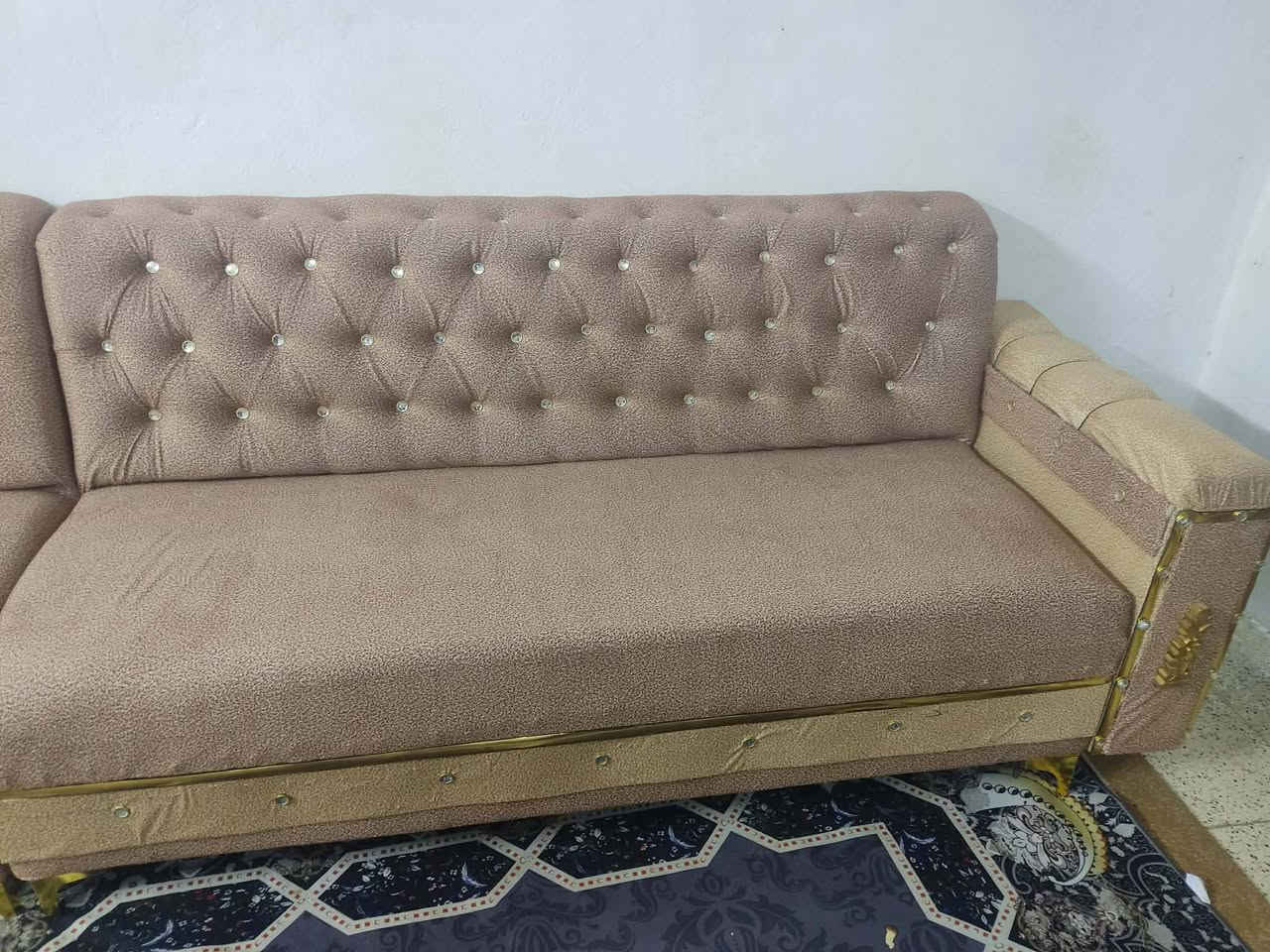 دوان خشب عراقي فصال تركي 7 امتار دوشمة جديده اليوم كمل  قمة الجمال   السعر 250 عنوان حي عدن الاسير ***********
