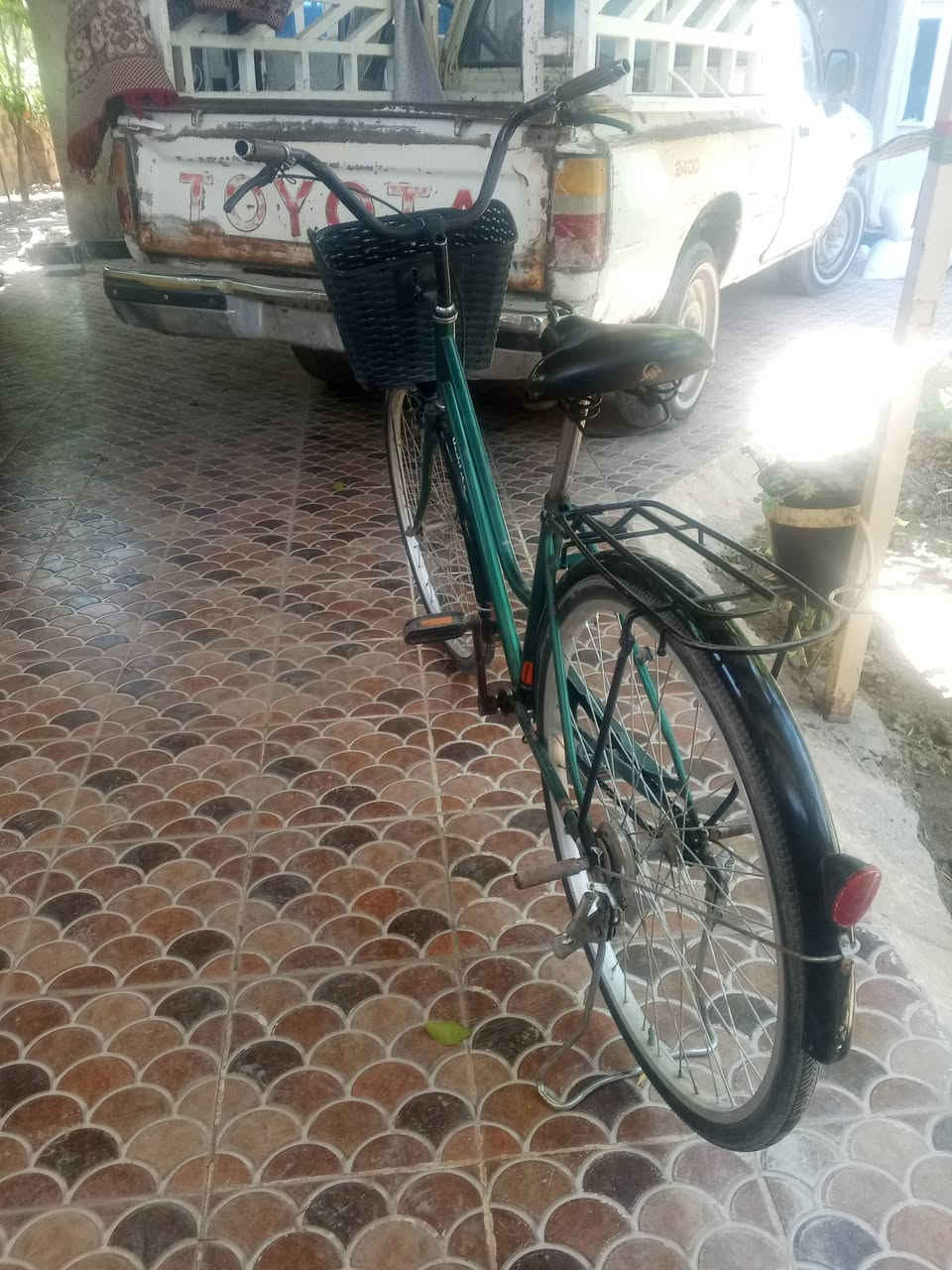 السلام عليكم باسكل للبيع موديل 21حجم 26باسكل شوفت عينك سعر 70وبي مجال مكاني ديالى قضاء الخالص رقمي ***********
