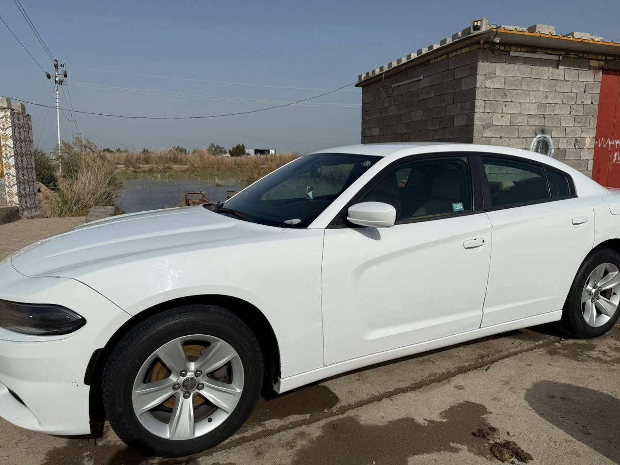 السلام عليكم
جارجر لون ابيض 

أربيل رقم دولي 

المودل 15 

تخم تاير جديد توه شاده 

تبريد 

حساس خلفي 

سياره بدي كلش حلو 

سياره 3 قطع تبديل ولباقي كفاله

سياره مرتبه حلوه مكان السياره ميسان رقم الهاتف بيه واتساب ***********
